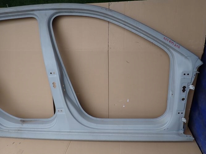 SKODA OCTAVIA IV KOMBI side fender right rear threshold pillar