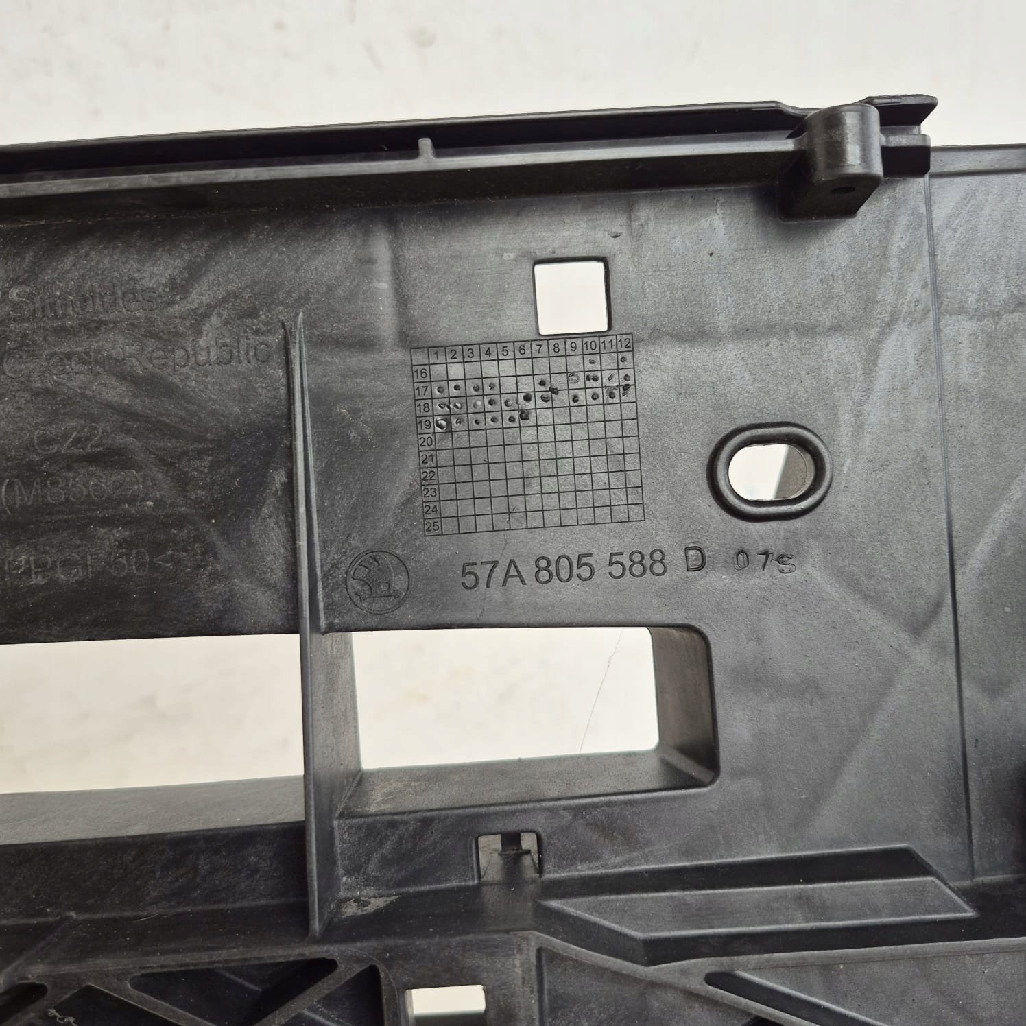 SKODA KAROQ 57A 17- support panel for radiators pillar front 57A805588D