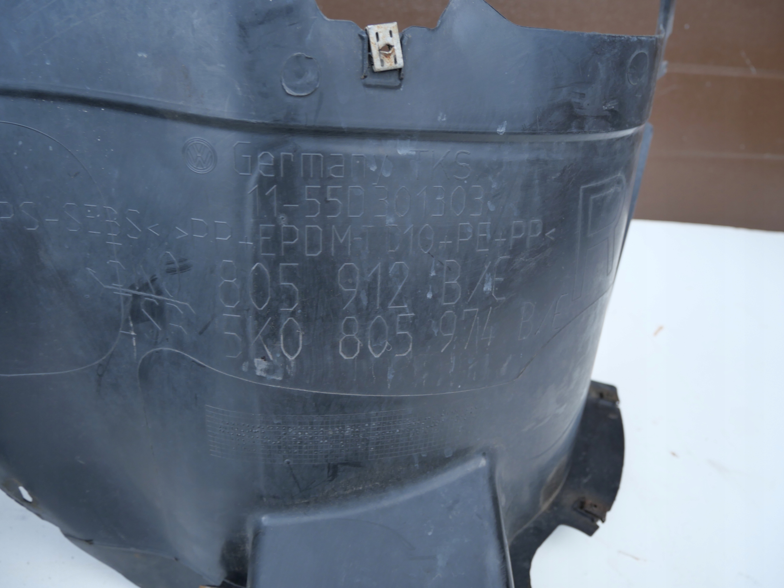 VW GOLF 6 VI mudguard front front 5K0805978 5K0805912