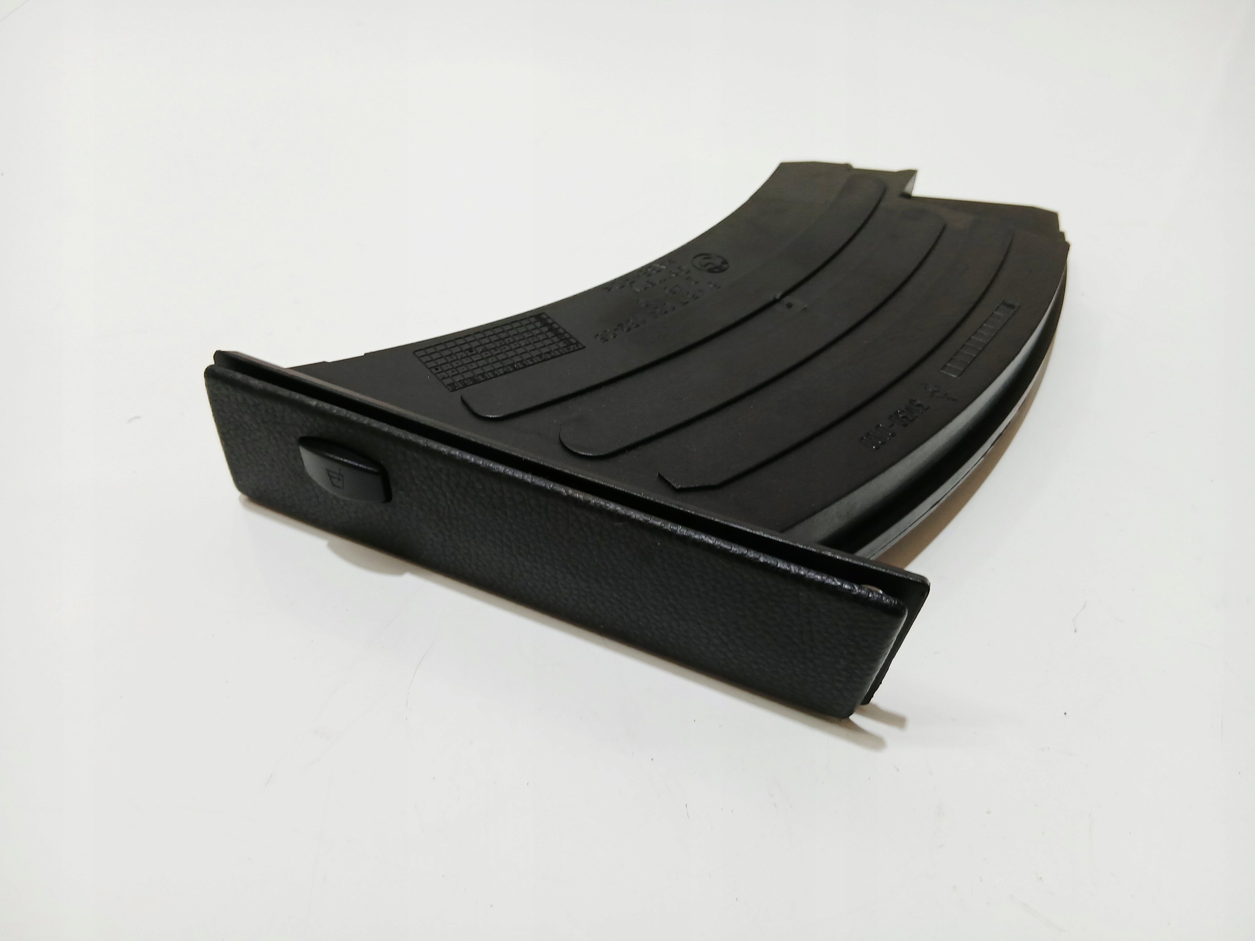 bracket for KUBEK CUP HOLDER BMW E60 E61 7034132 (0000142)
