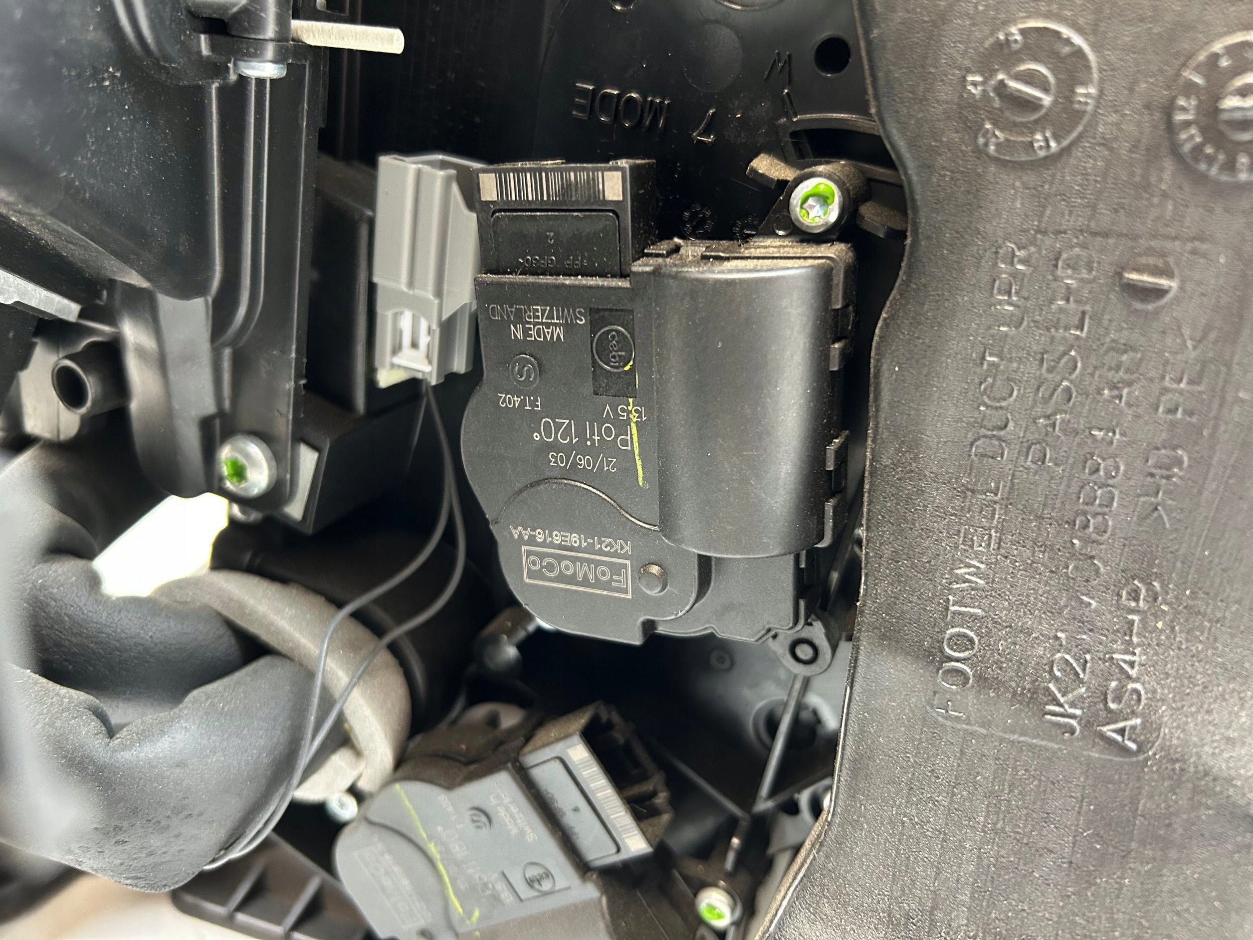 2009 BMW 5 GT F07 радиатор отопителя / комплект BK2118B692A