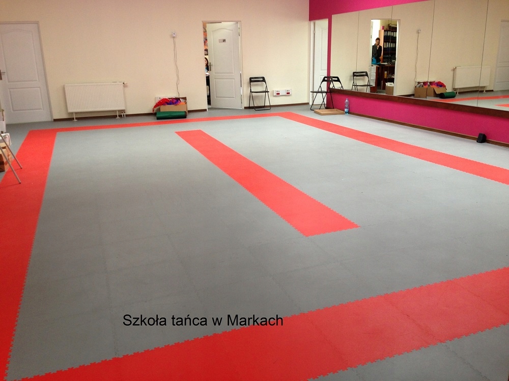 Płytki do Garażu R-TILE Jasnoszary Wzór Skóra PCV Długość 50 cm