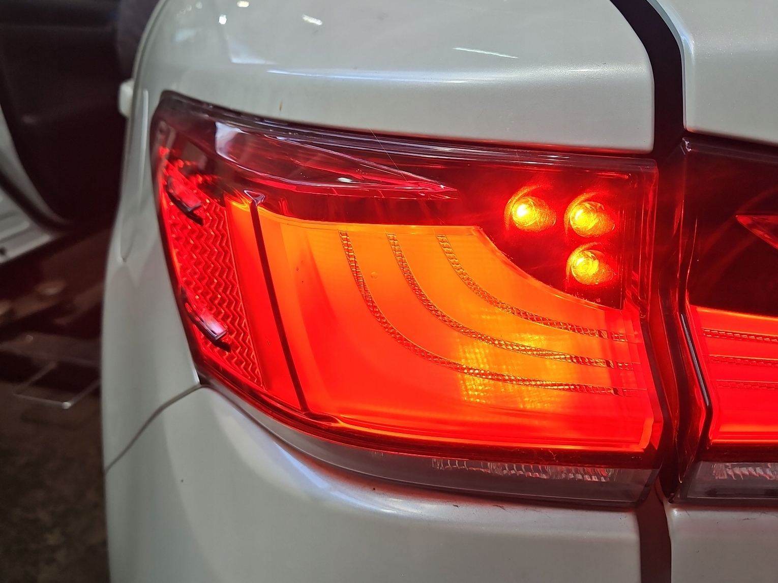 фонарь левый koito 17-22 lexus CT 10-22 HB