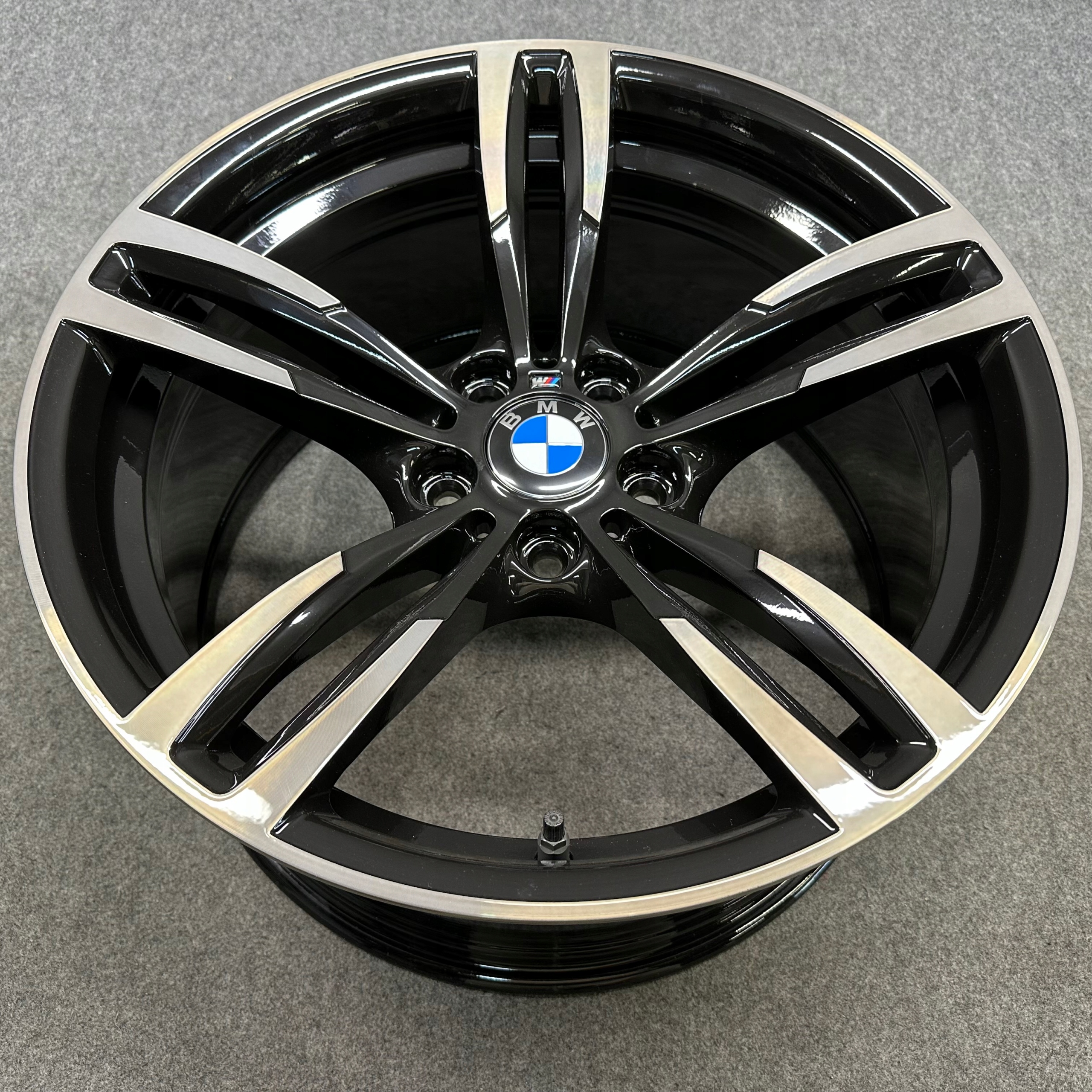 BMW M4 F82 19インチ 純正ホイール 4本セット