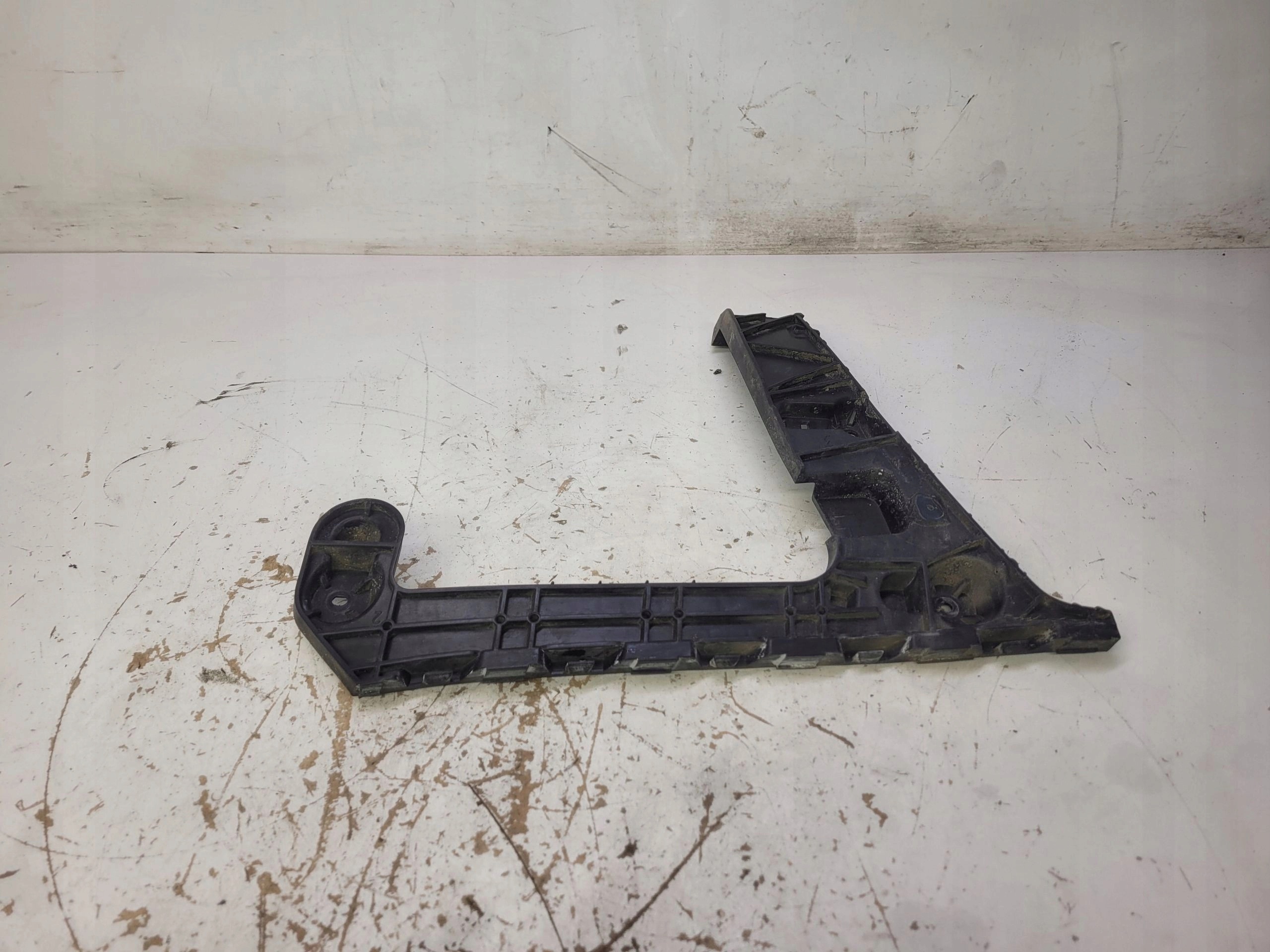 bumper bracket left T AUDI A4 B9 AVANT 8W9807453