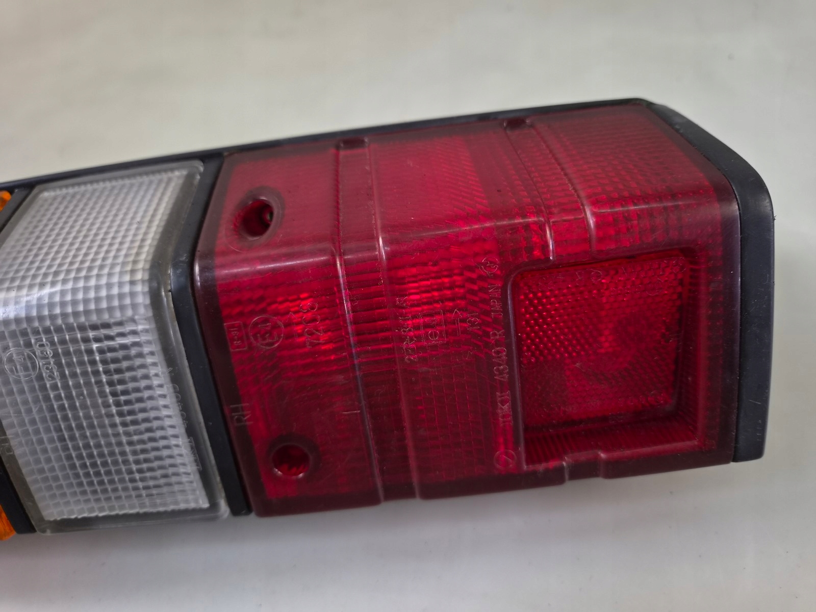 light right rear part right rear SUBARU LIBERO IKI4340BR