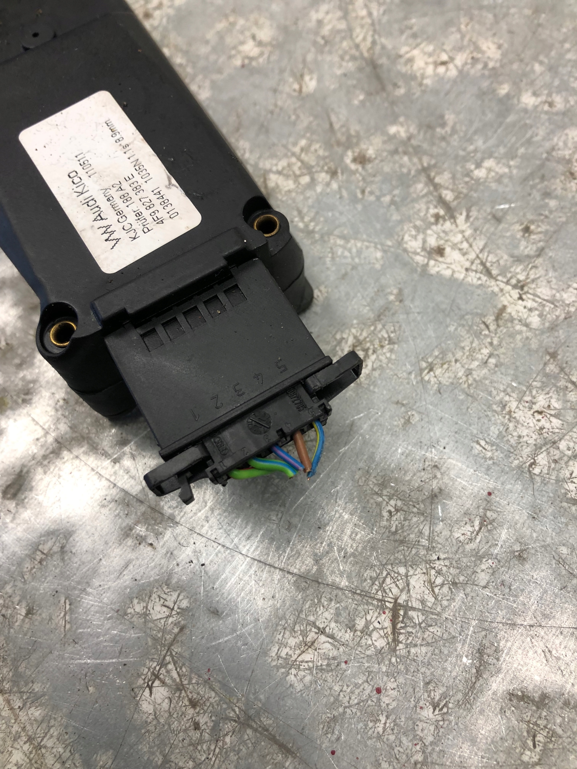 lock DOCIAG bonnet AUDI A4 B8 A6 C6 4F9827383E