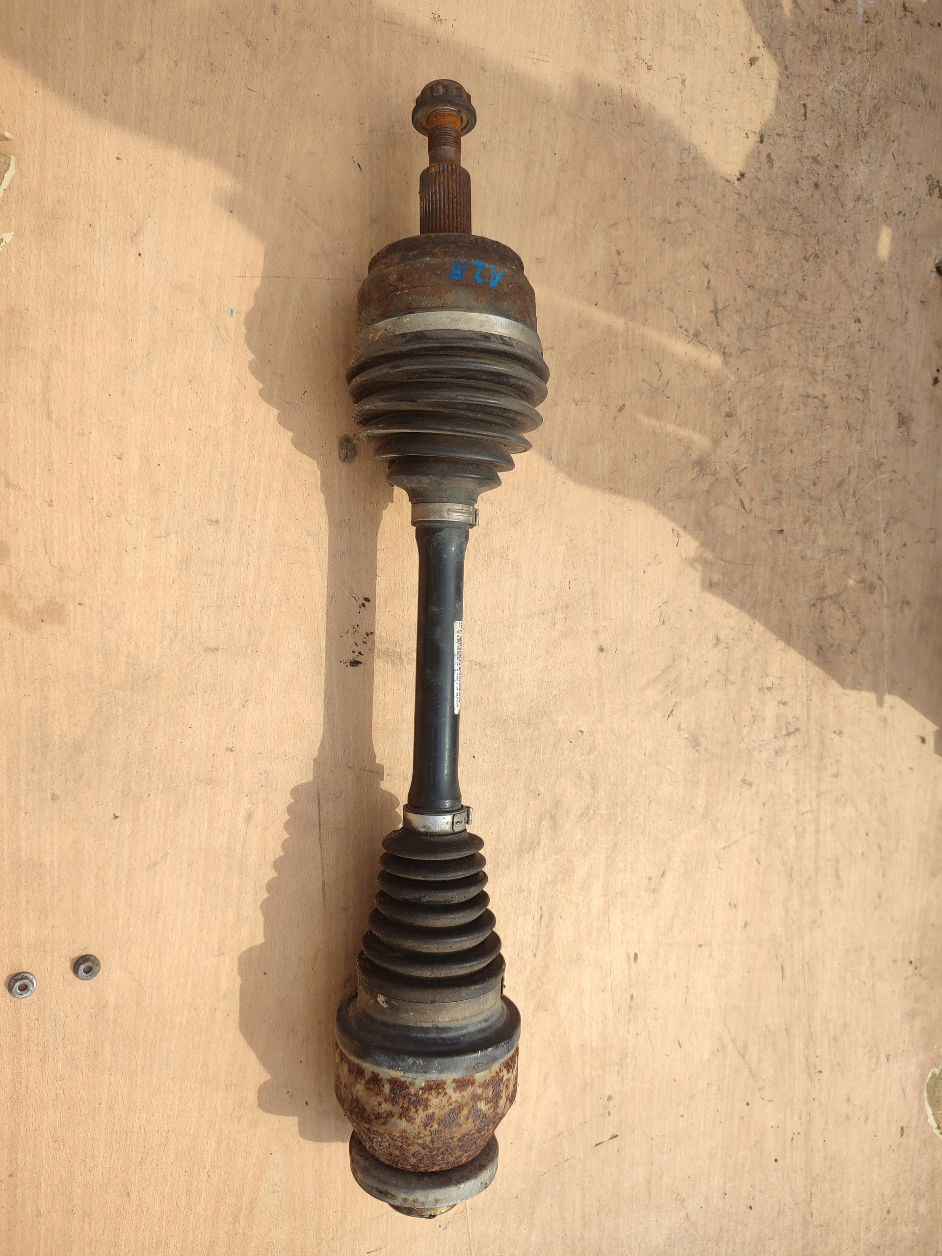 semi-axis left front VOLKSWAGEN TRANSPORTER T5 2.5 TDI 7H0407271AA
