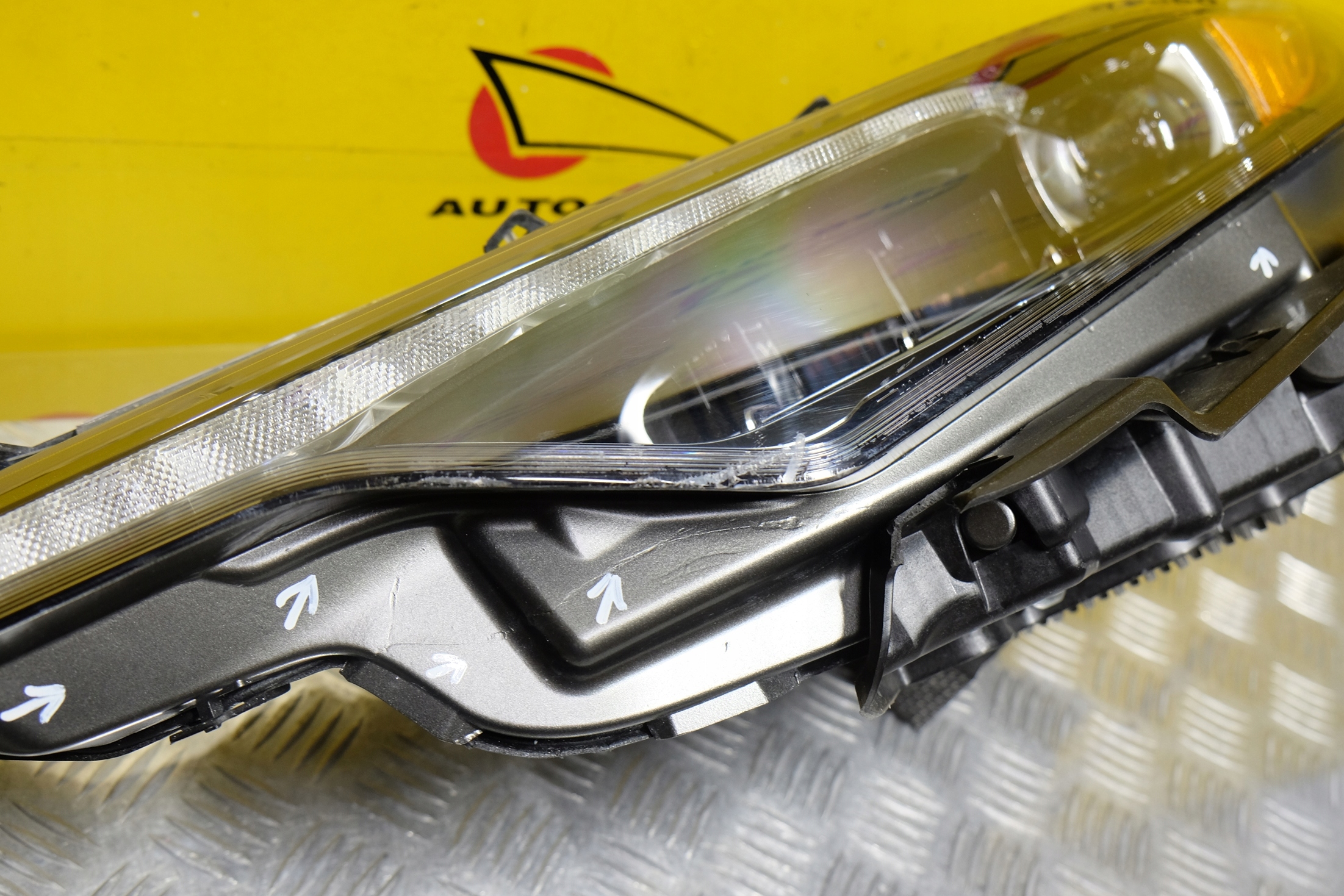 MASERATI LEVANTE 2020- REFLEKTOR LAMPA LED L USA Rodzaj świateł mijania LED