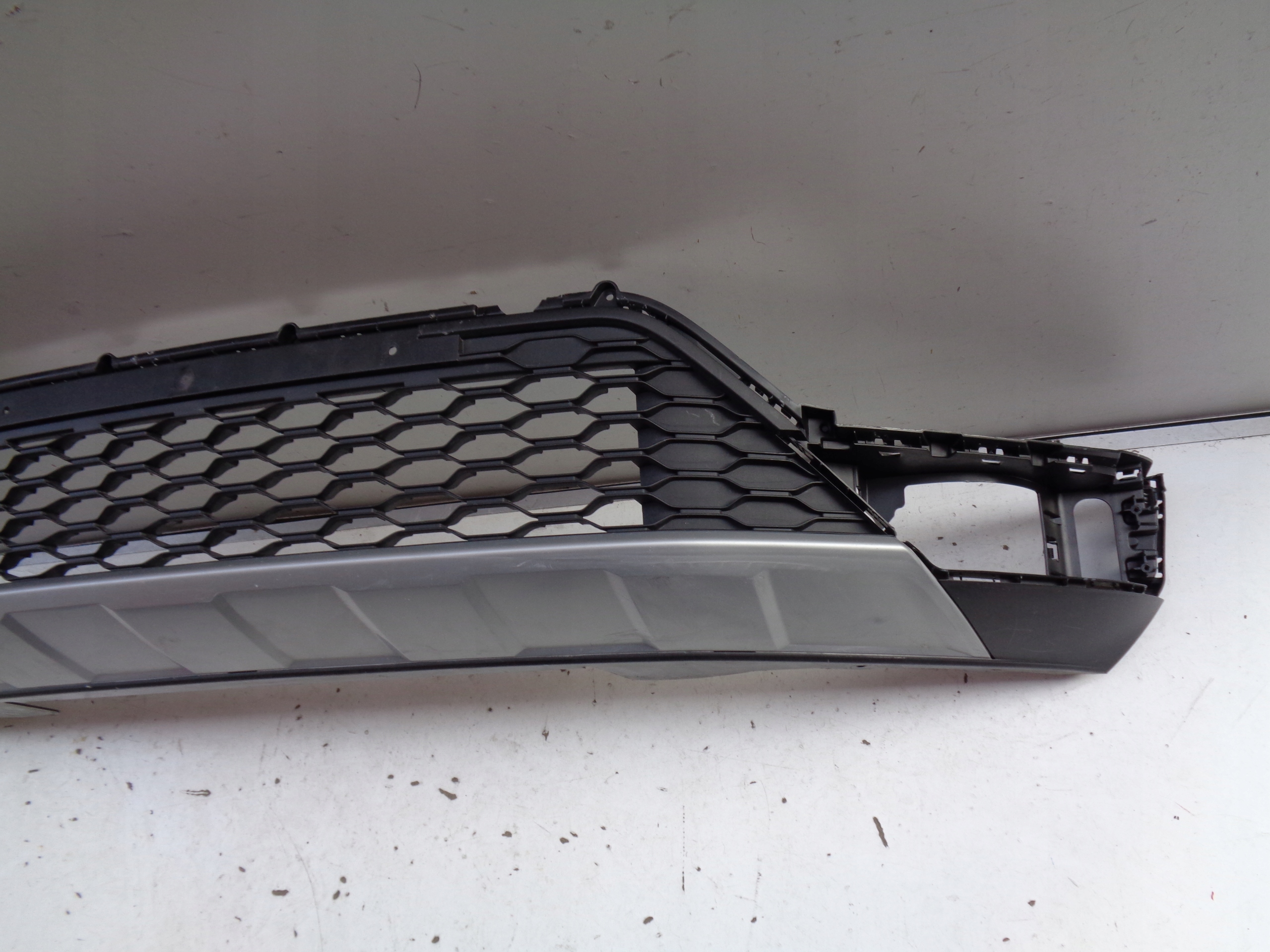 accessories of a bumper front spoiler VW T-ROC 2GA 17
