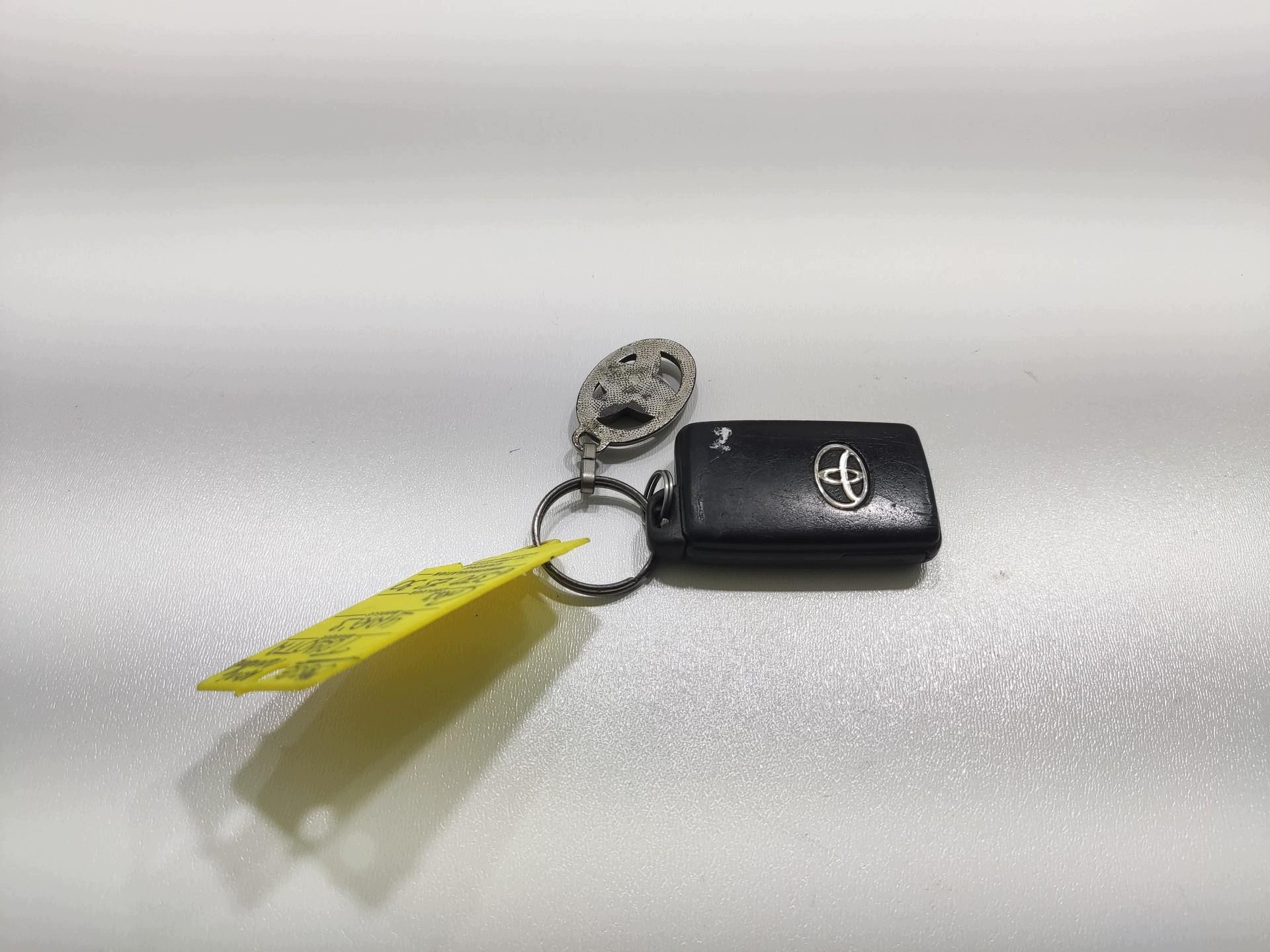 klíček PILOT obal KEYLESS TOYOTA YARIS II LIFT 2009-2012