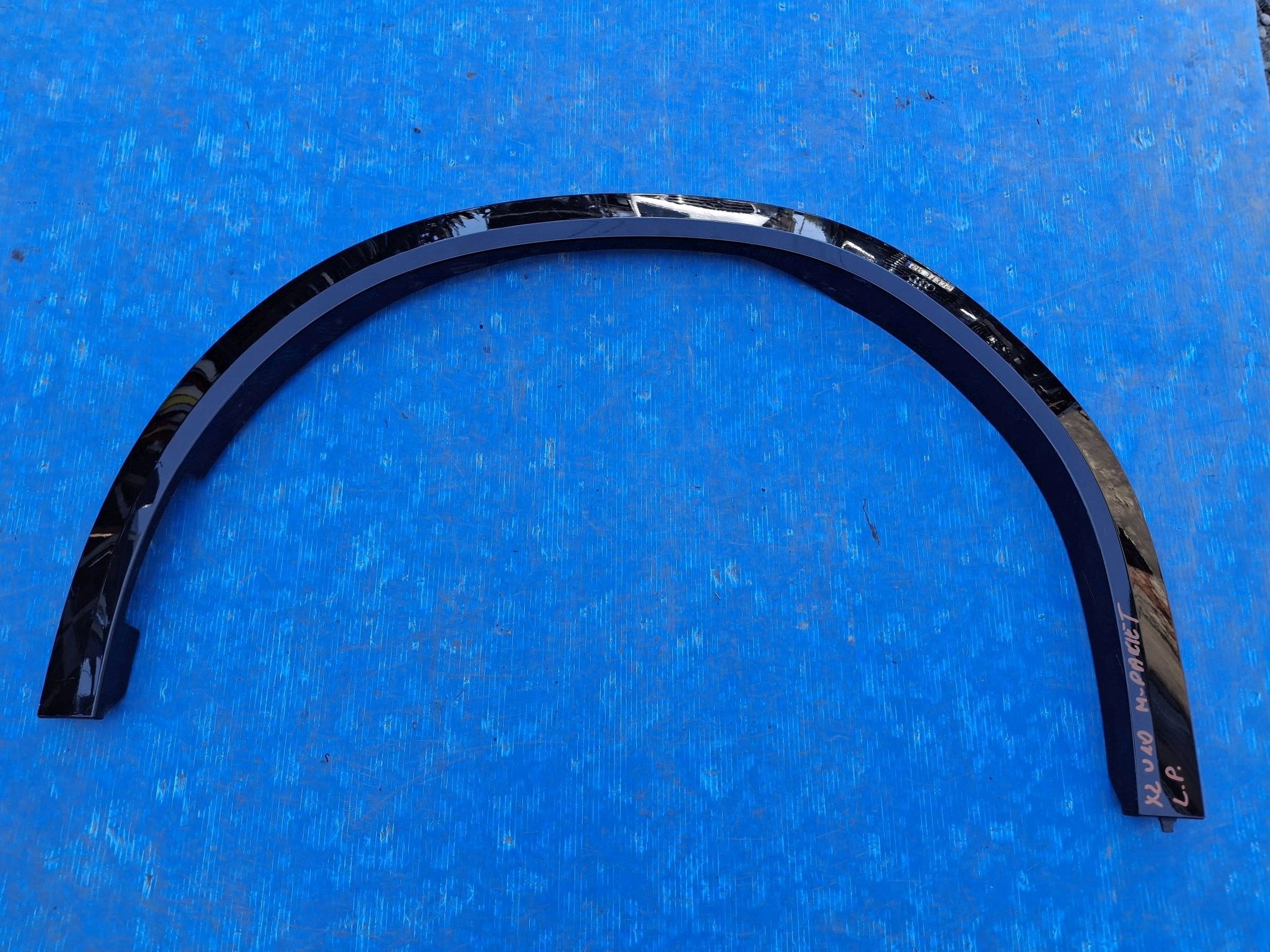 cap for fender left front BMW X2 U10 m-packet 2023R->