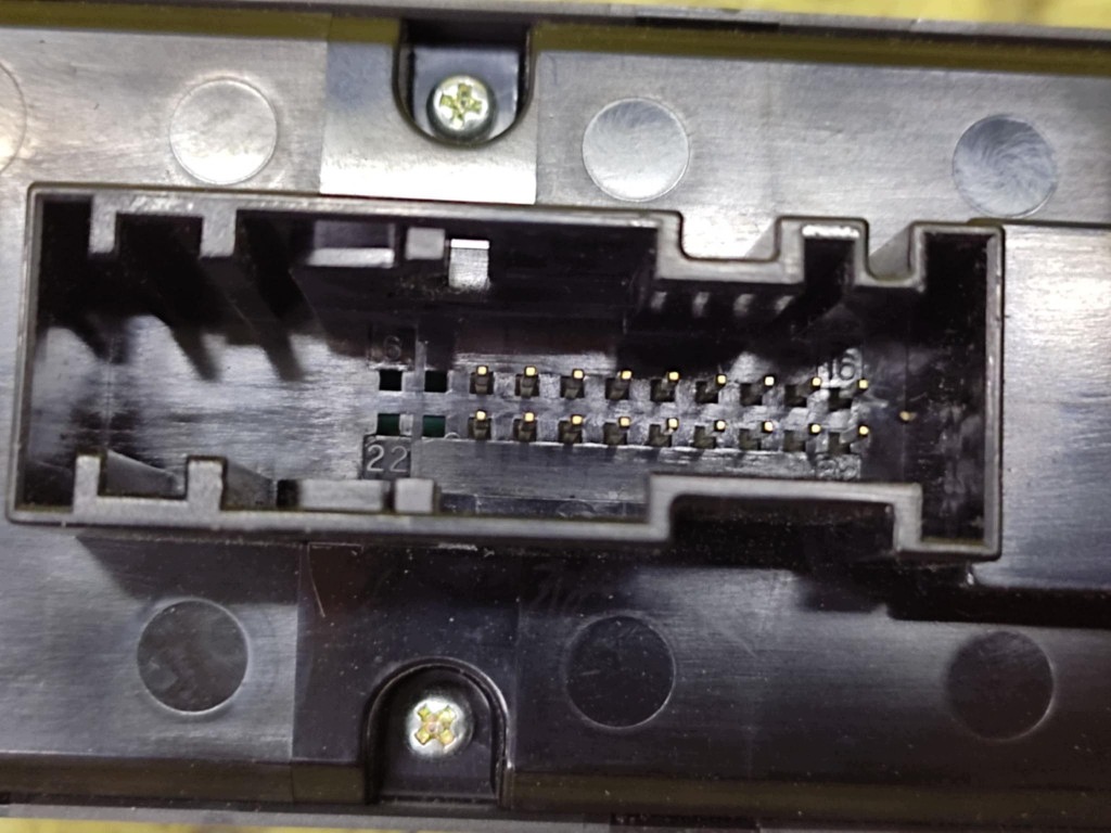 OPEL ZAFIRA B window control switch 13228699