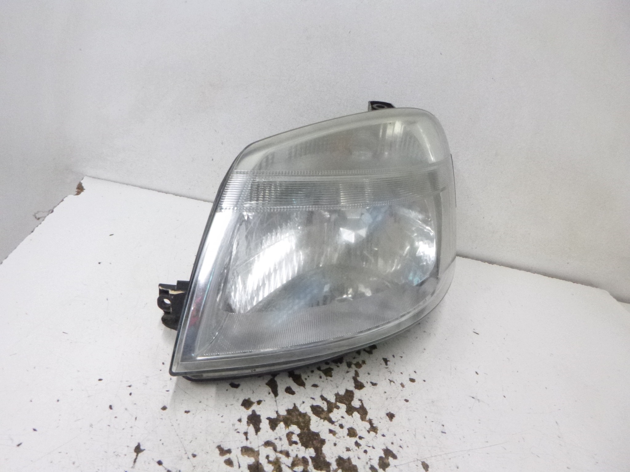 light front left Peugeot Partner Lift Berlingo and 2004r.