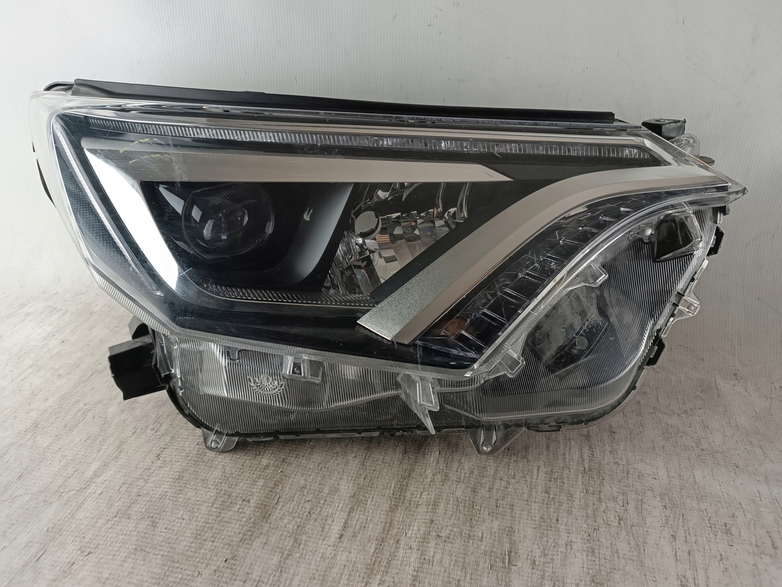 ПРАВА ФАРА - ПОВНИЙ КОМПЛЕКТ LED - TOYOTA Rav4 IV РЕСТАЙЛІНГ 15-18