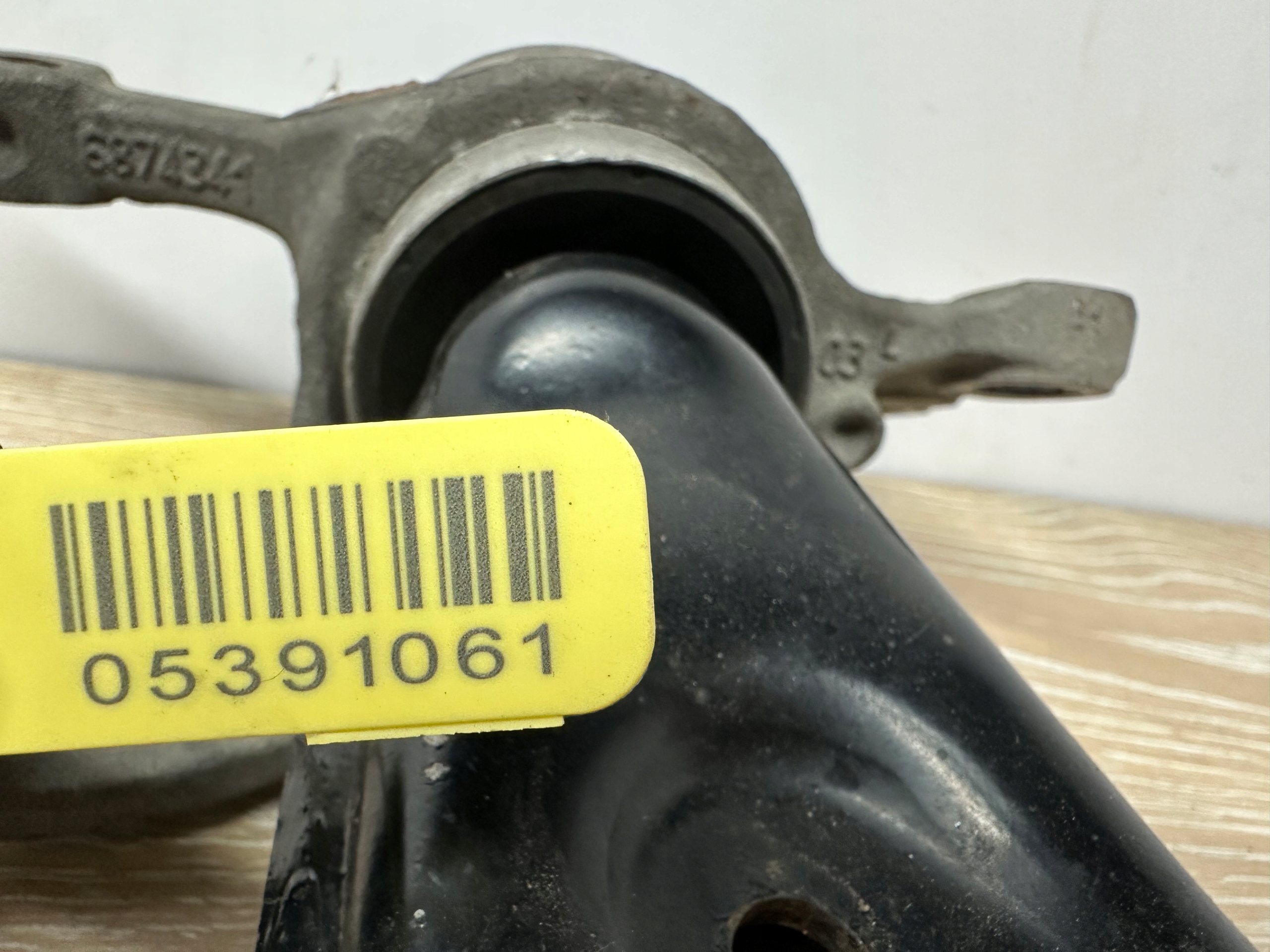 arm lower front left BMW X1 (F48) 6874341