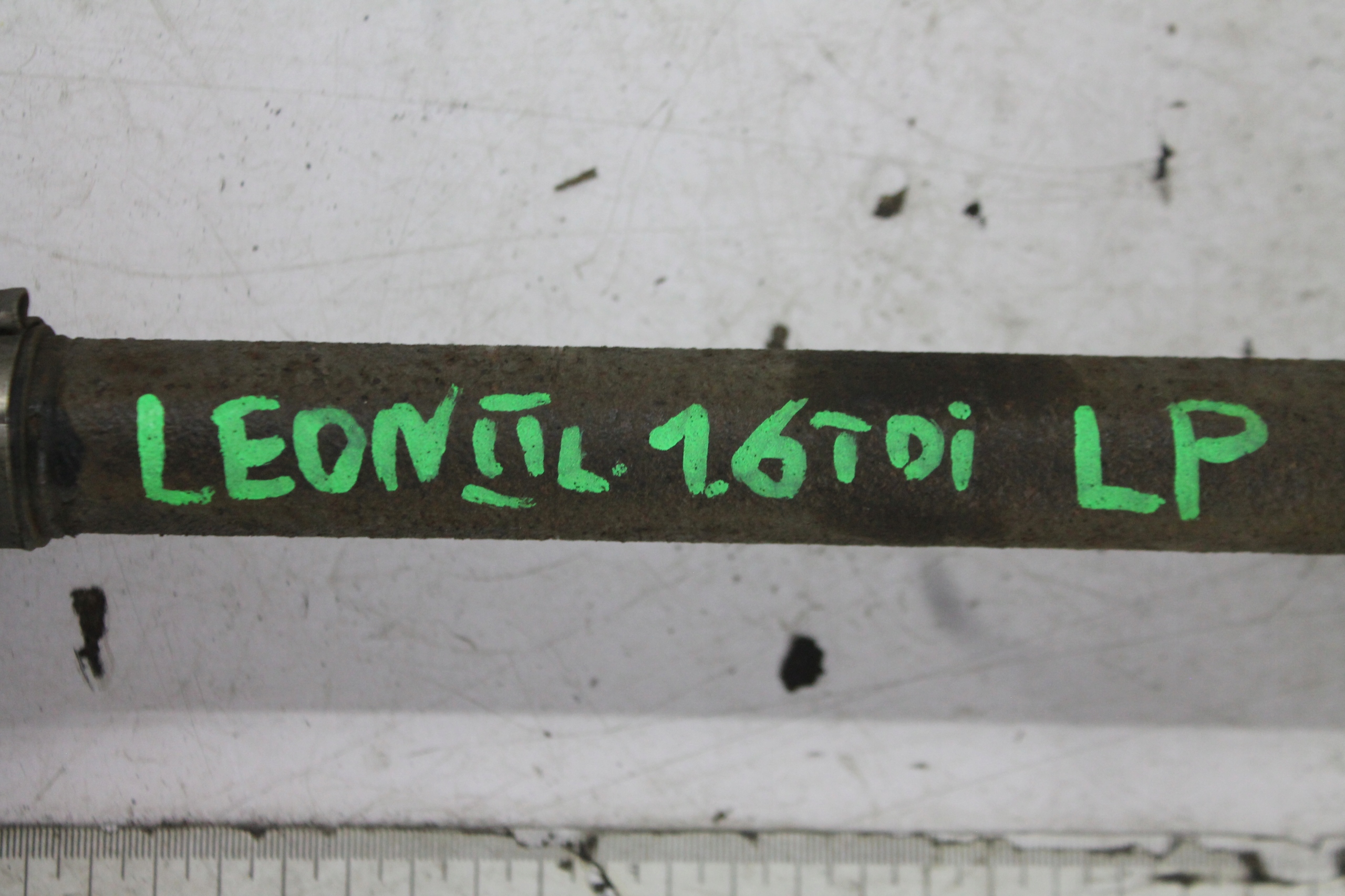 semi-axis left front LEON II LIFT 1.6 TDI 09-12