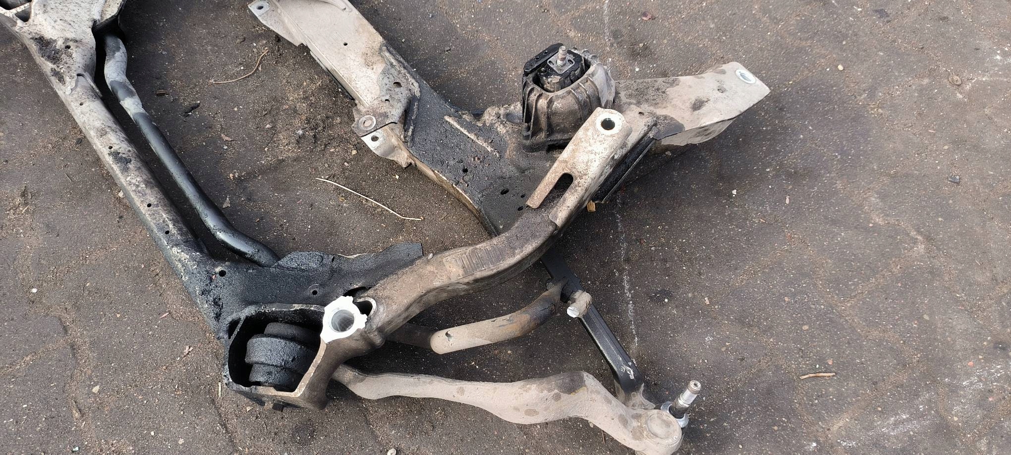 axle beam front 2.0 D BMW E87 116D LIFT