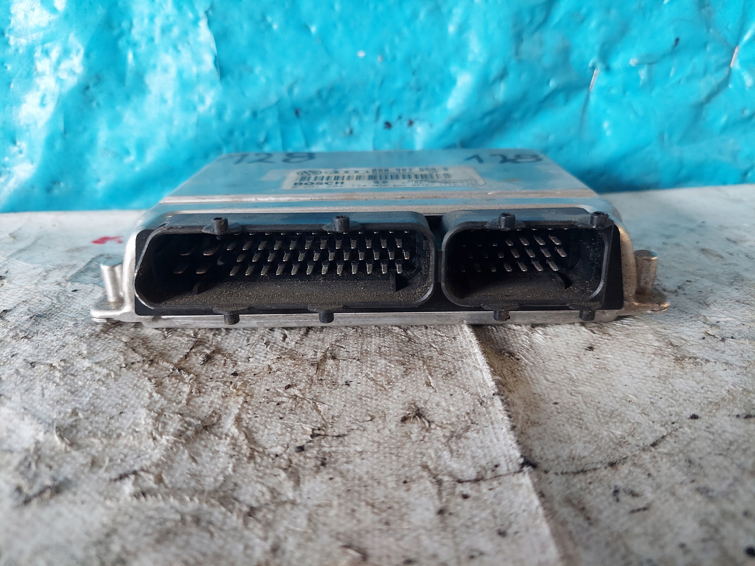 PASSAT B5 1.8 B 8D0907558B unité de commande électronique uce moteur