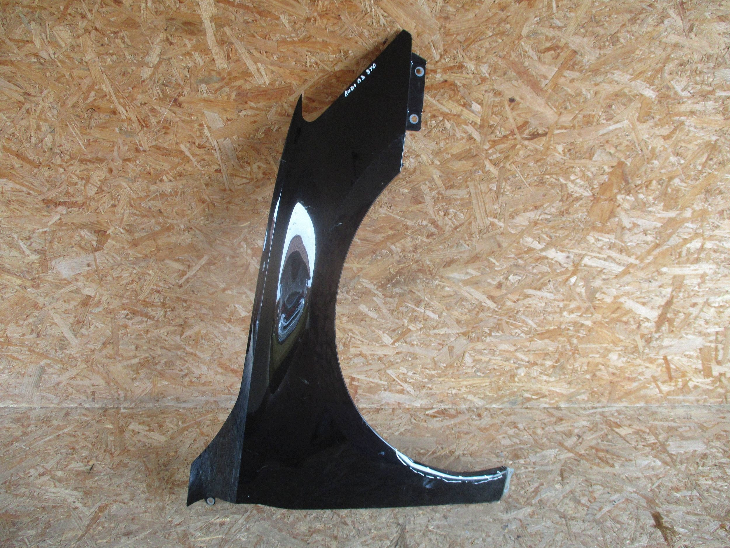 fender front front right AUDI A3 8Y