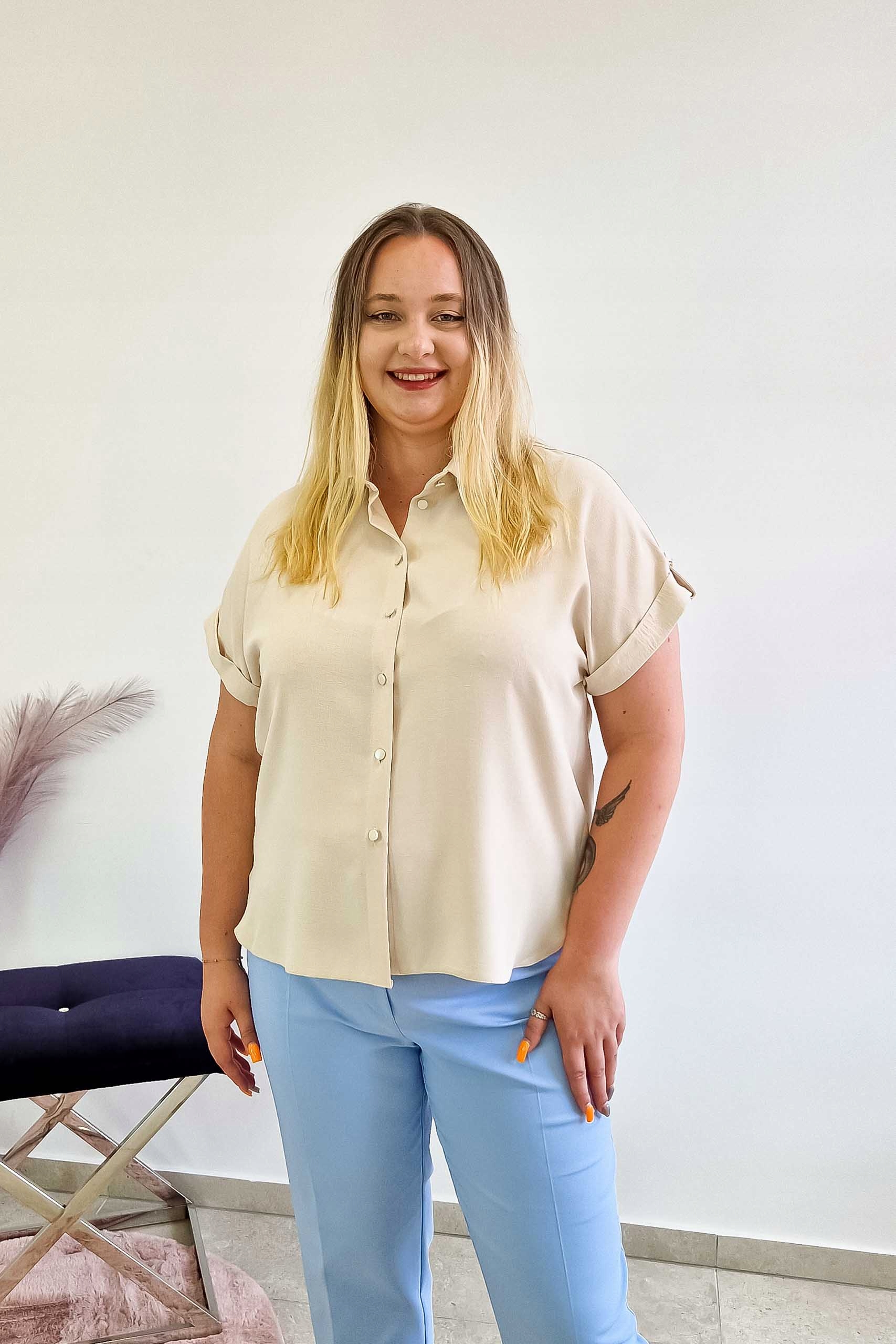 Elegantní dámská košile s krátkým rukávem, béžová, velikost 44