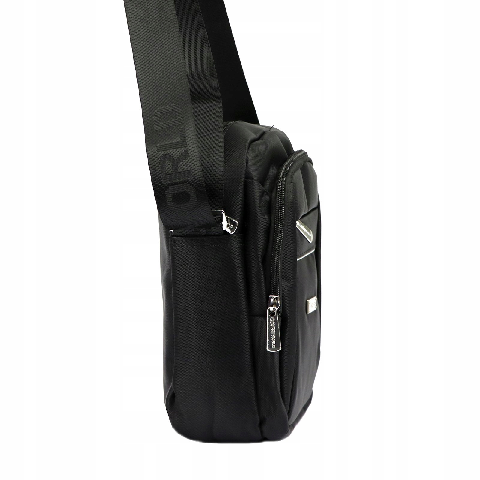 MĘSKA TORBA SASZETKA SPORTOWA PRZEWIESZKA NA RAMIĘ Kod producenta CW2130