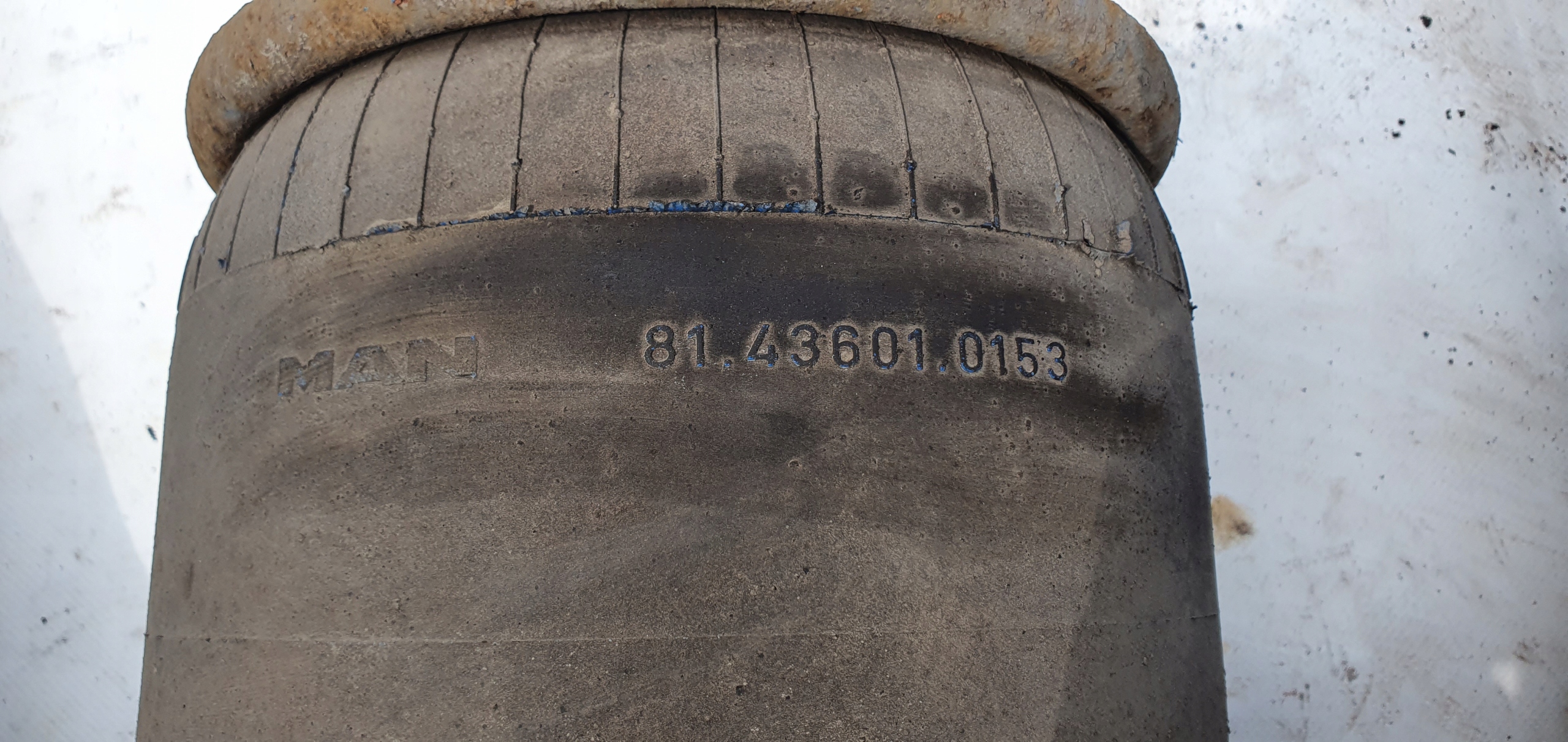 MAN TGA OŚ SKRĘTNA PODUSZKA MIECH 81436010153