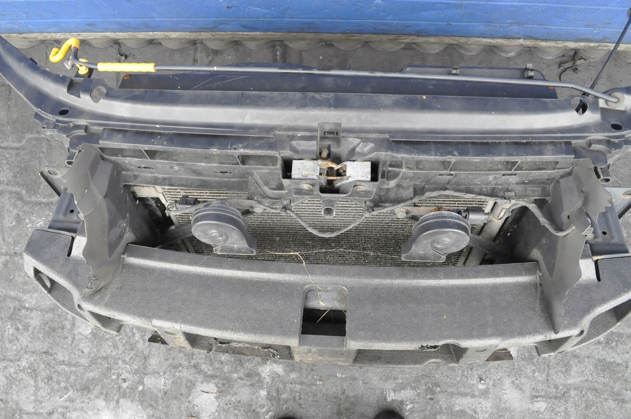 AUDI A3 8V PAS PRZEDNI 5Q0121251EB 5Q0121205 KPL Typ samochodu Samochody osobowe
