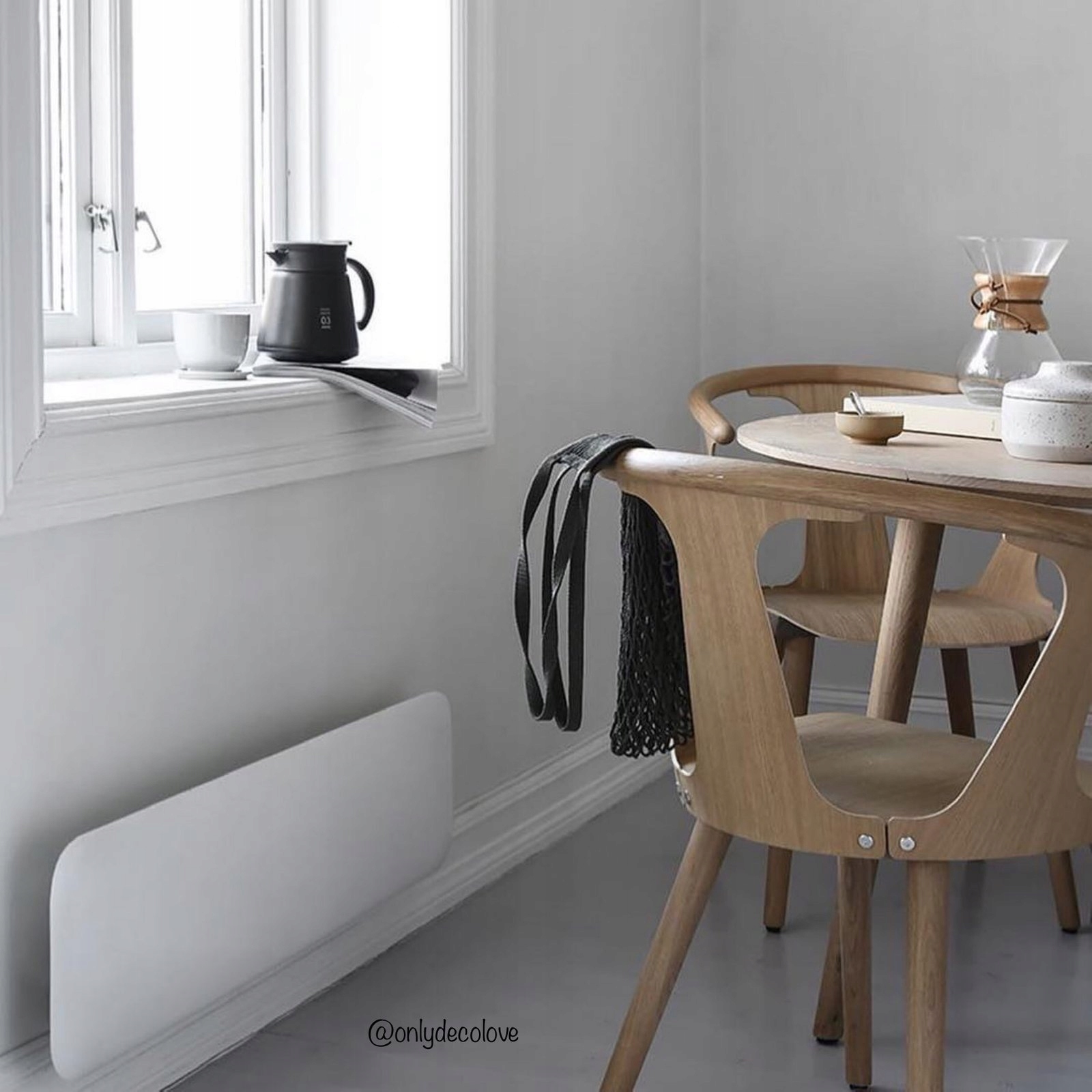 Grzejnik elektryczny ścienny biały MILL IB1200DN od 14 do 18 m.kw. Marka Mill