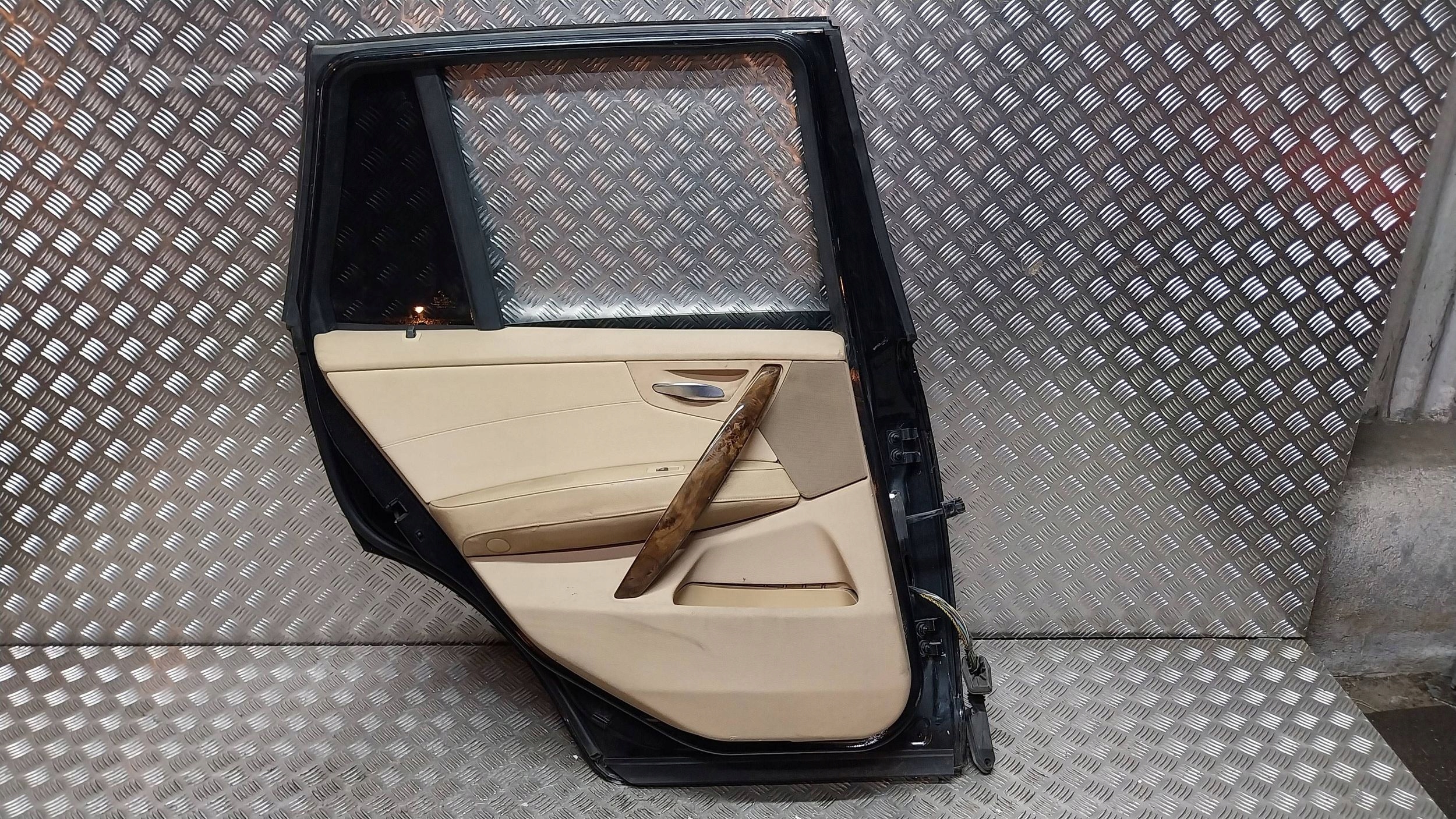 door rear part left BMW X3 E83 03