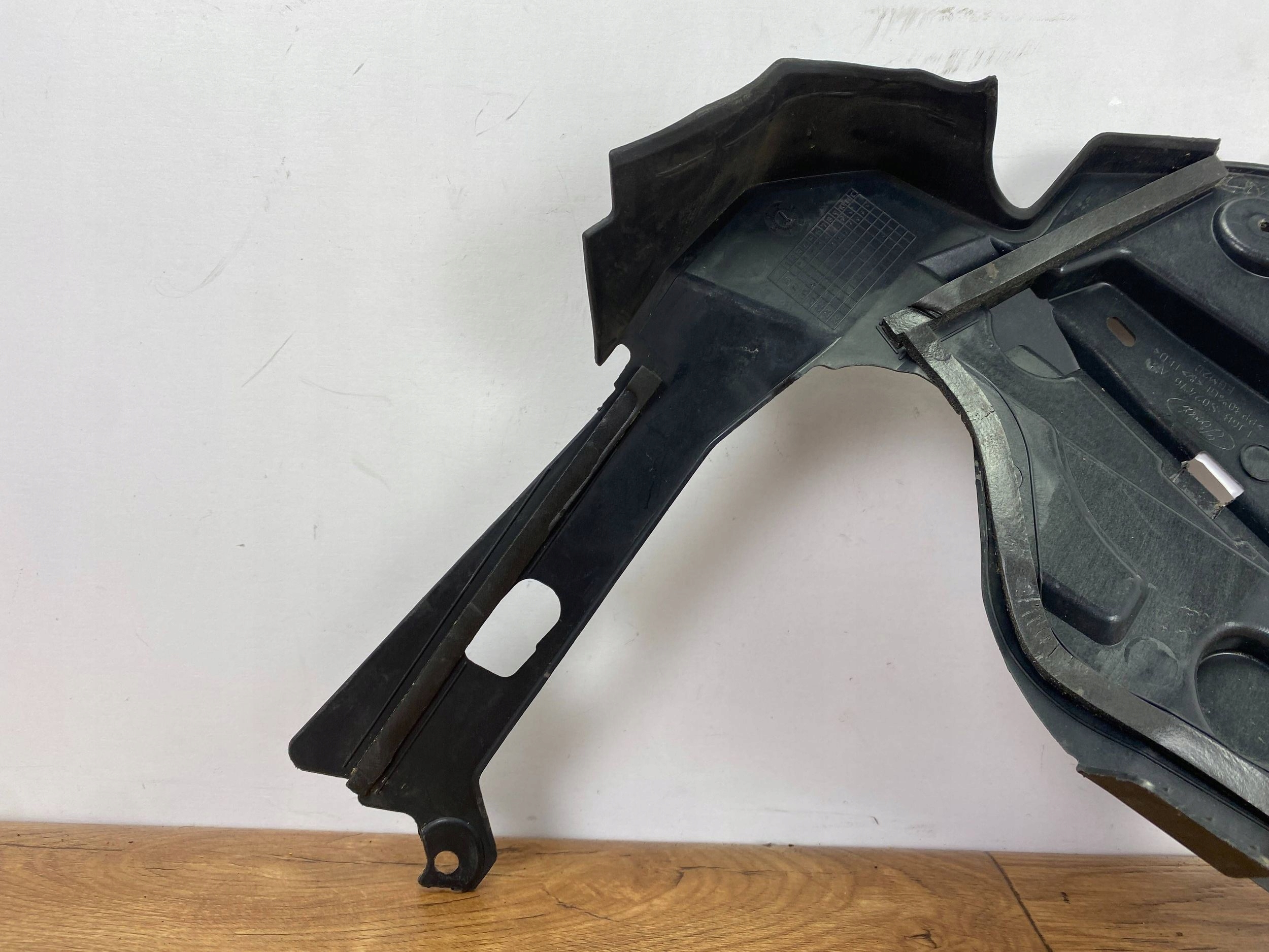 cover under the window right Ford Escape IV Kuga MK3 2020+