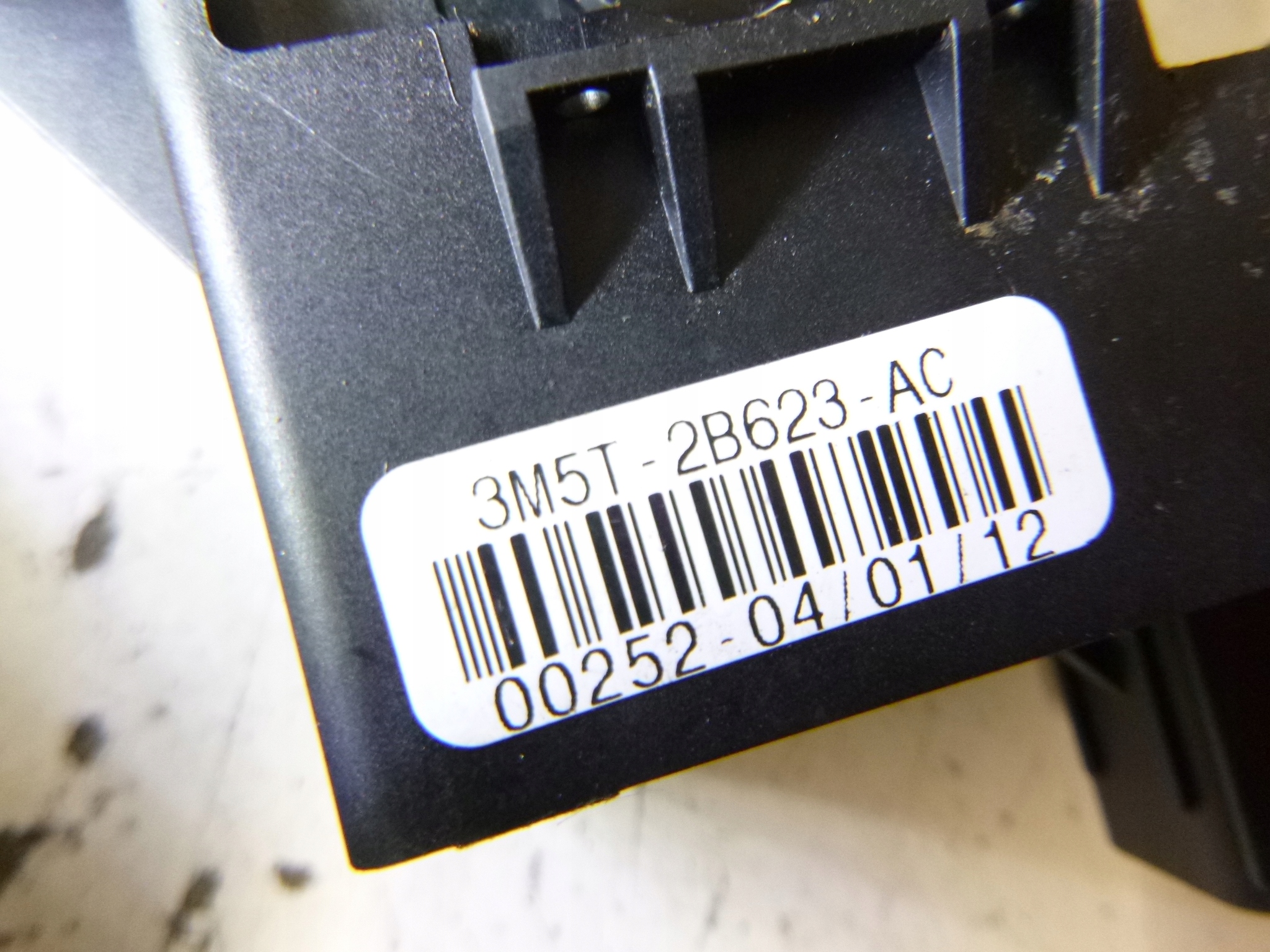 button electric brake Ford C-Max 2005r. 3M5T-2B623-AC