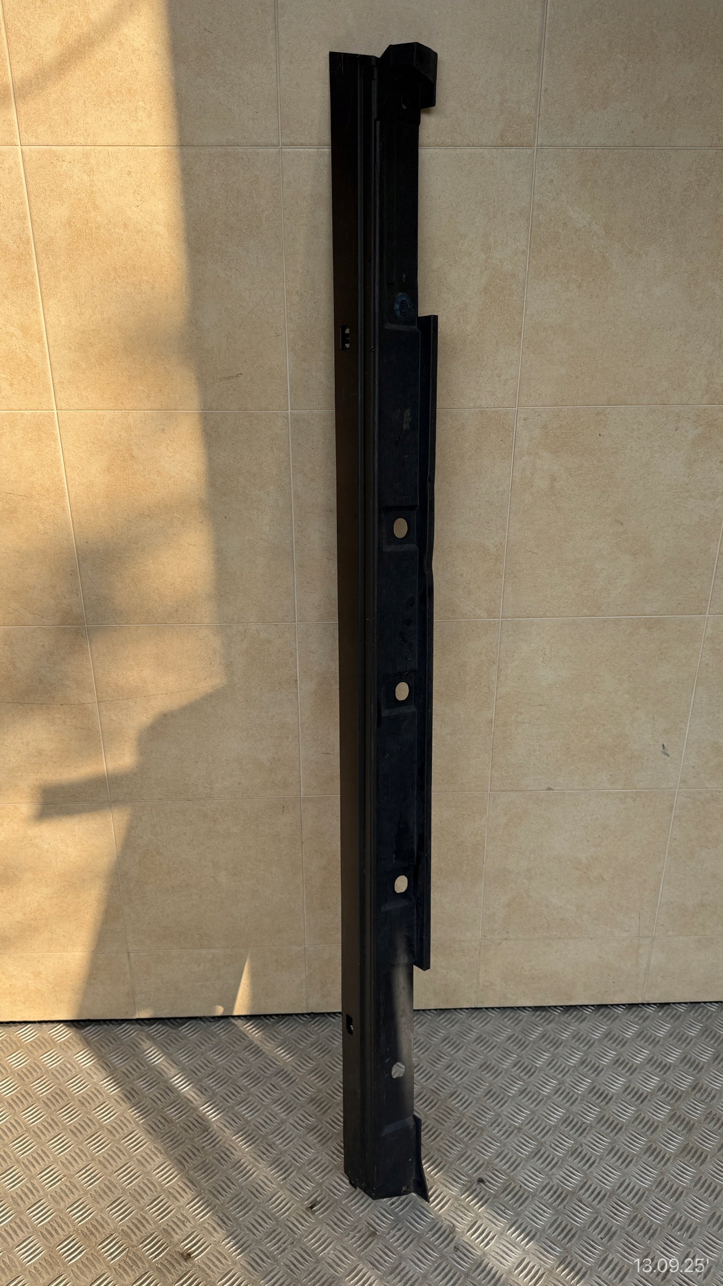moulding threshold right LEXUS UX 75850-76030