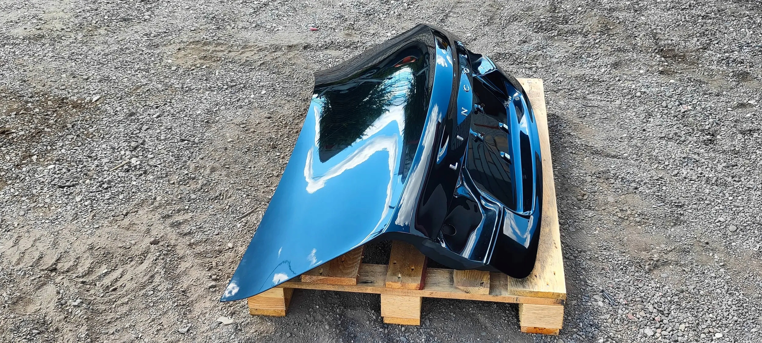 trunk door cover boot rear part Lincoln Continental 2017