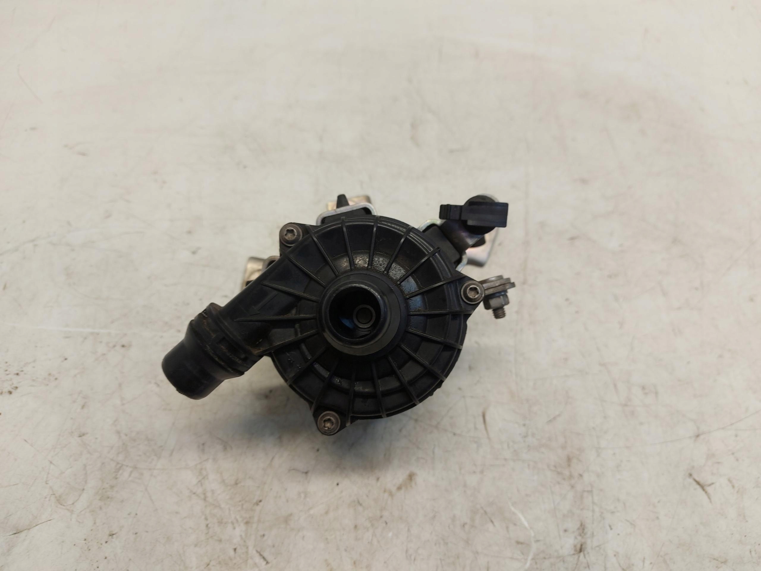 BMW G23 G22 M440i Cabrio water pump electrical 5A30244