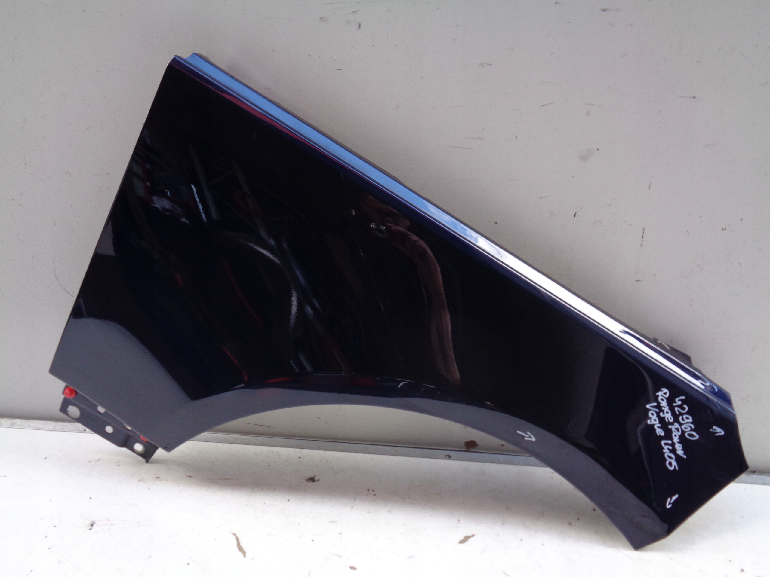 fender right front RANGE ROVER VOGUE L405 13- NR 42960