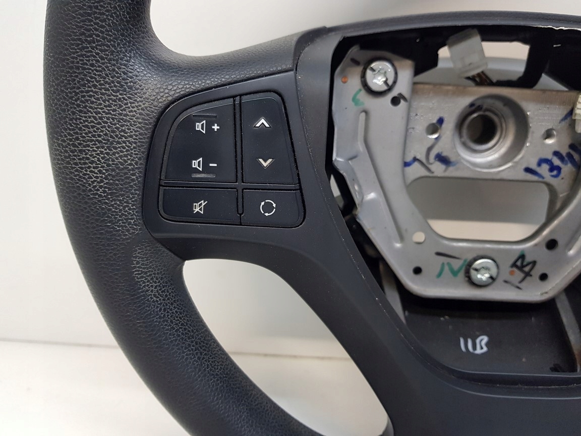 HYUNDAI I10 II lenkrad MULTIFUNKCJA LADNA 2013
