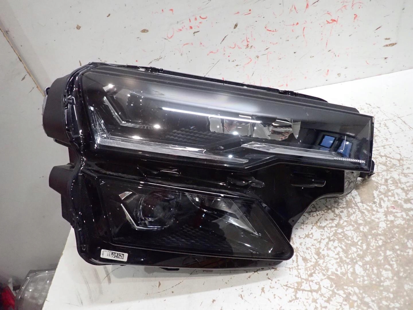 light front front right SKODA KAROQ LIFT 2021- FULL LED
