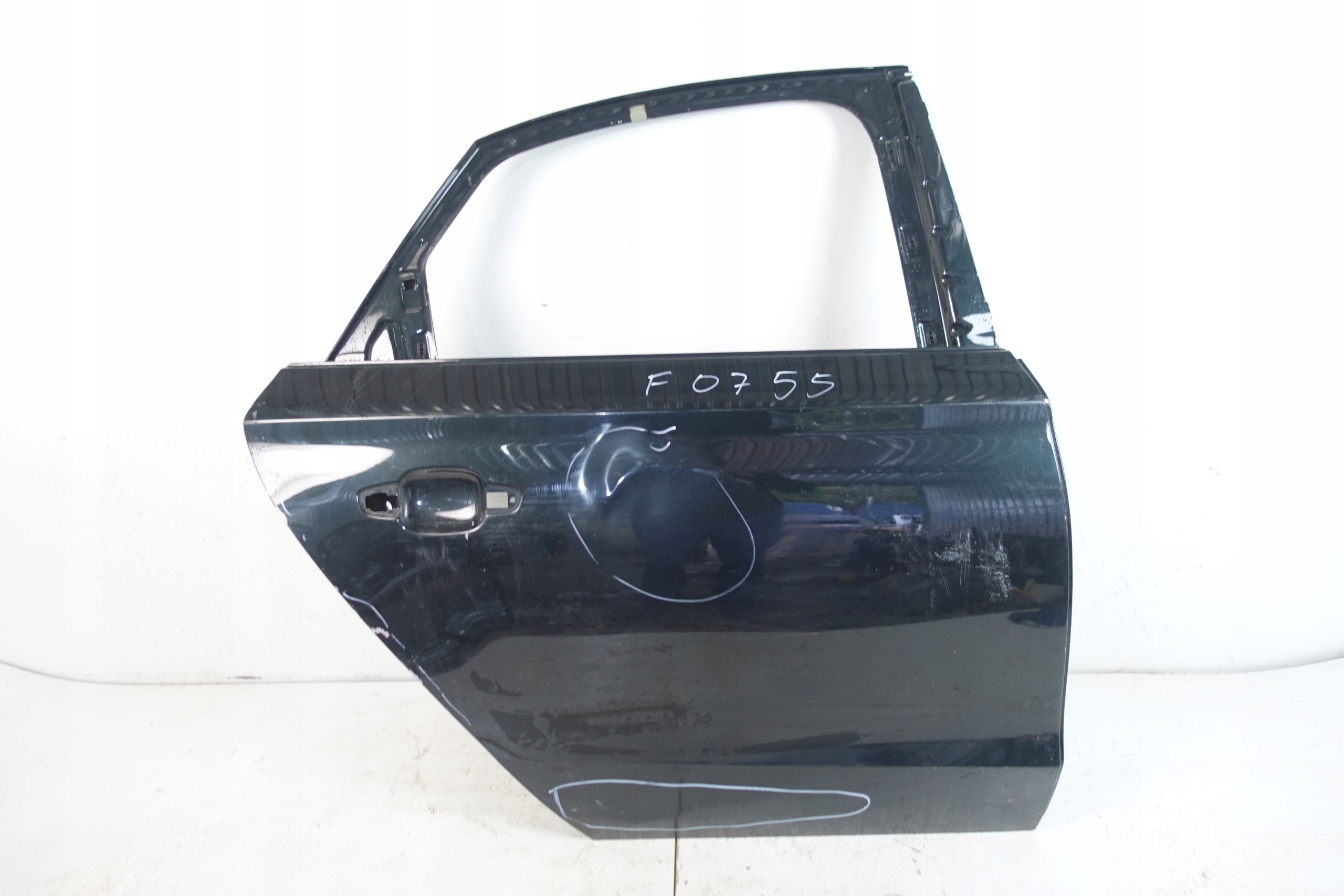 AUDI A8 D4 4H 2010- door right rear part right rear.