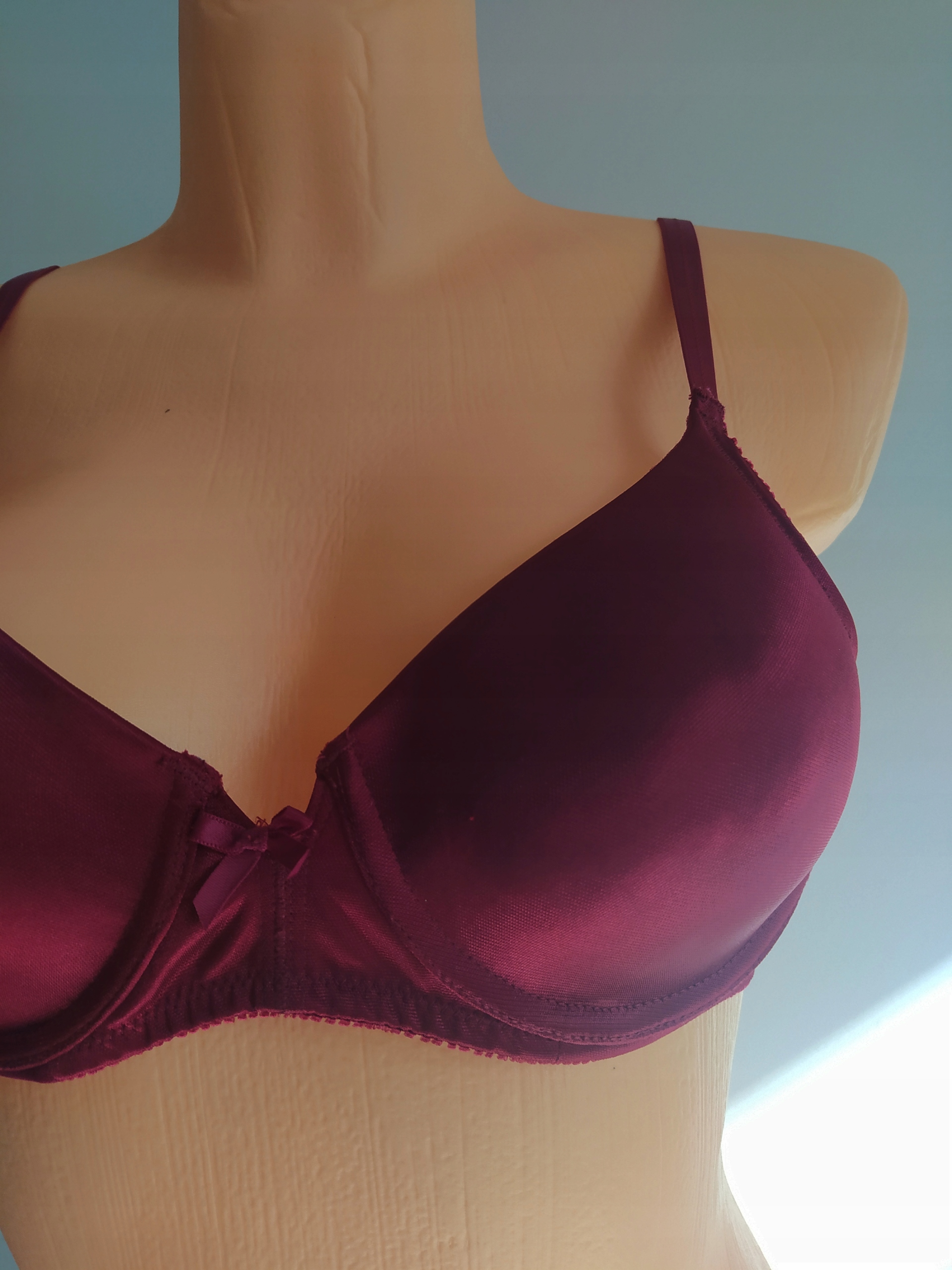 85AA 38AA Miss Astor biustonosz usztywniany bordo Rozmiar 85AA