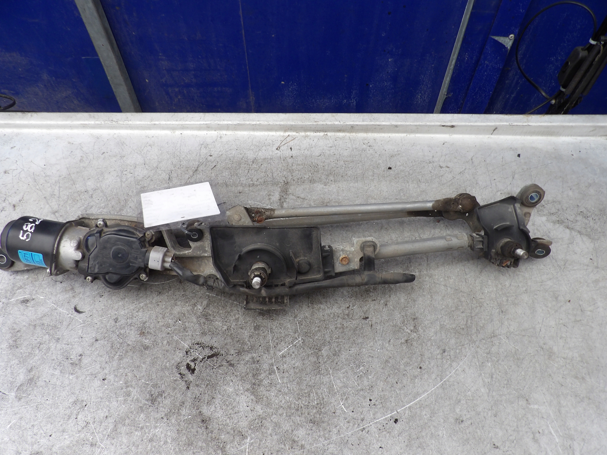 Mazda 2 MK3 wiper mechanism front