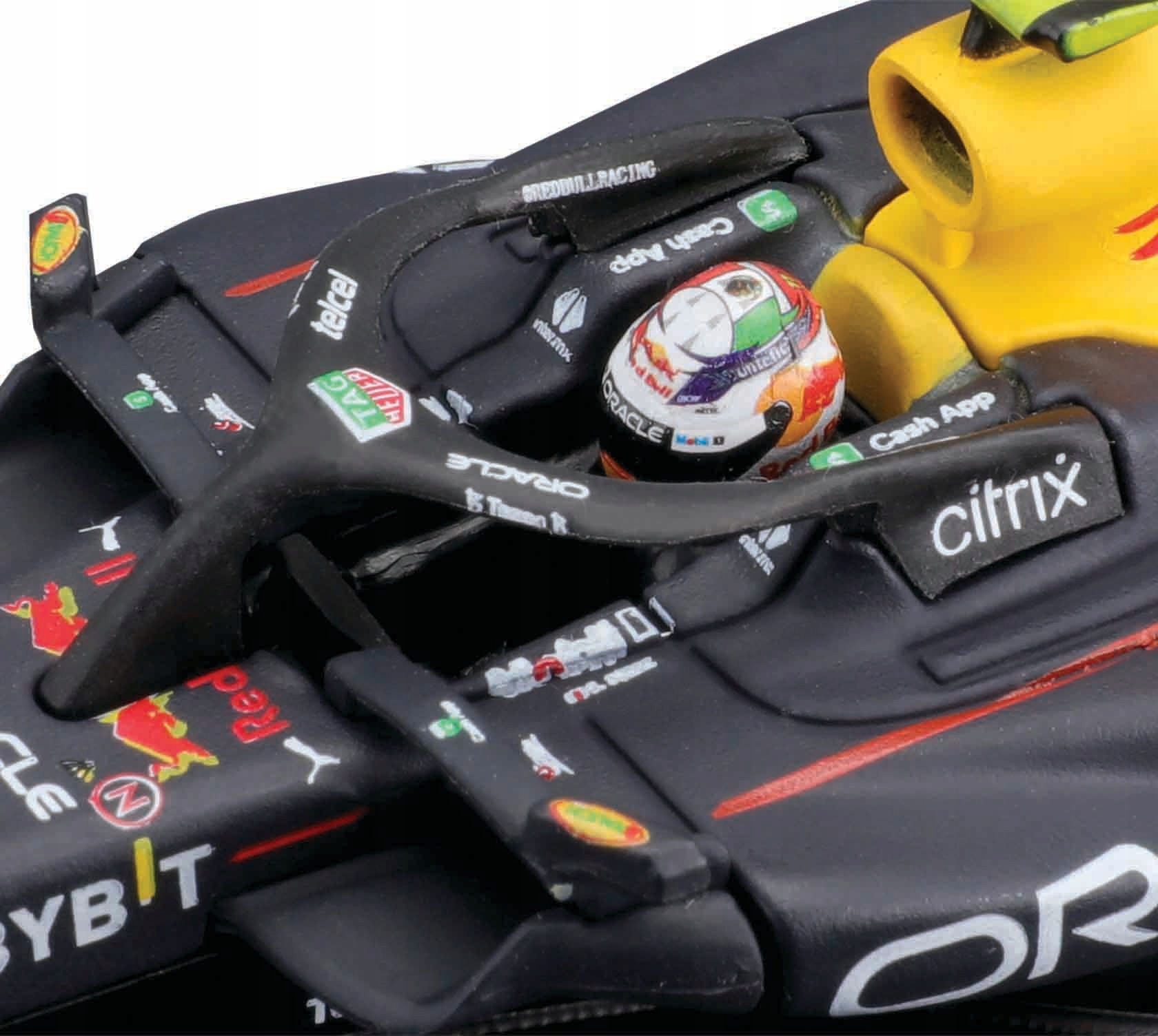 BOLID F1 RB18 Sergio Perez 1:43 BBURAGO 18-38062 Marka Bburago