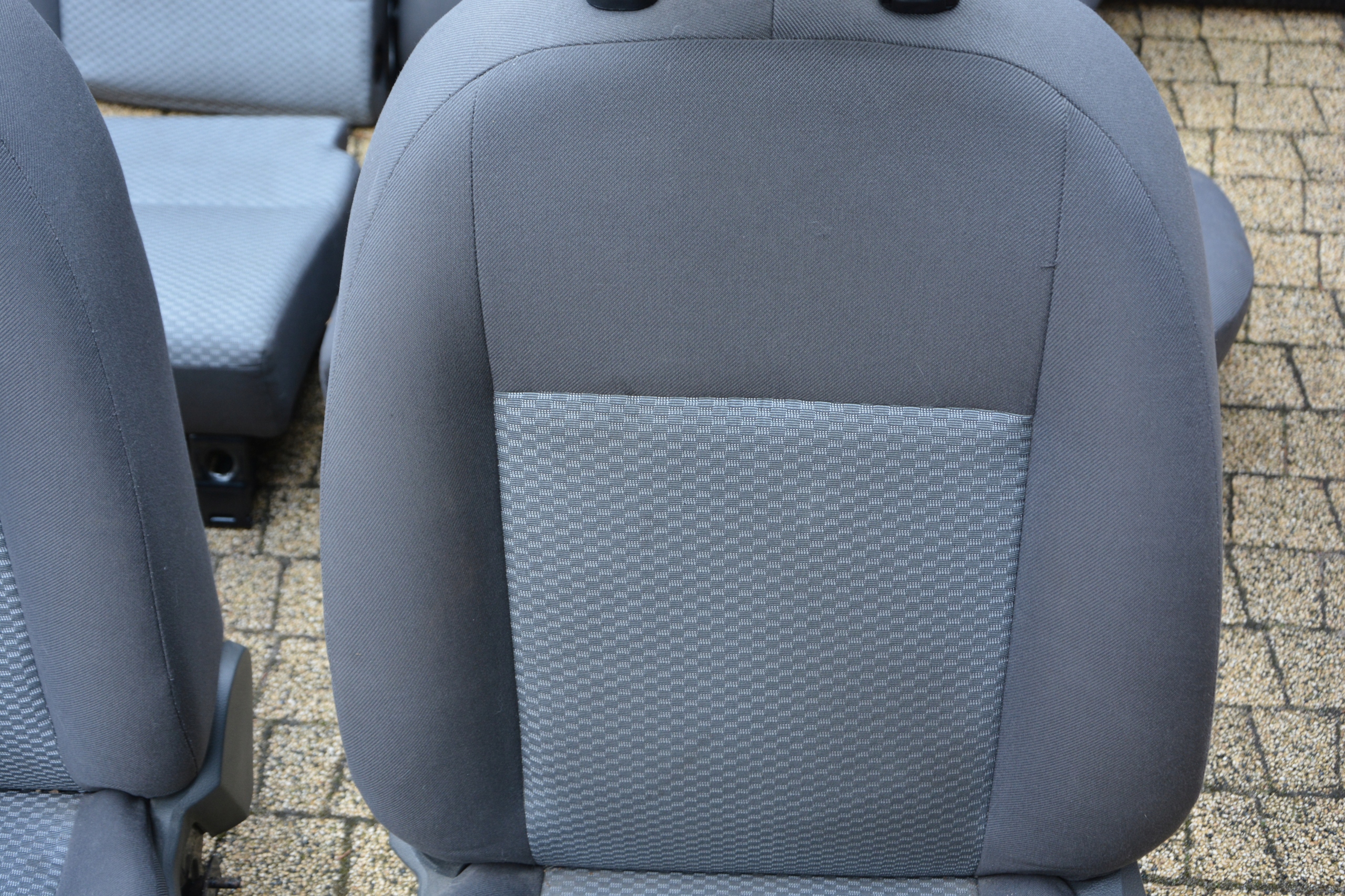 кресла диван FORD Focus MK2 5D