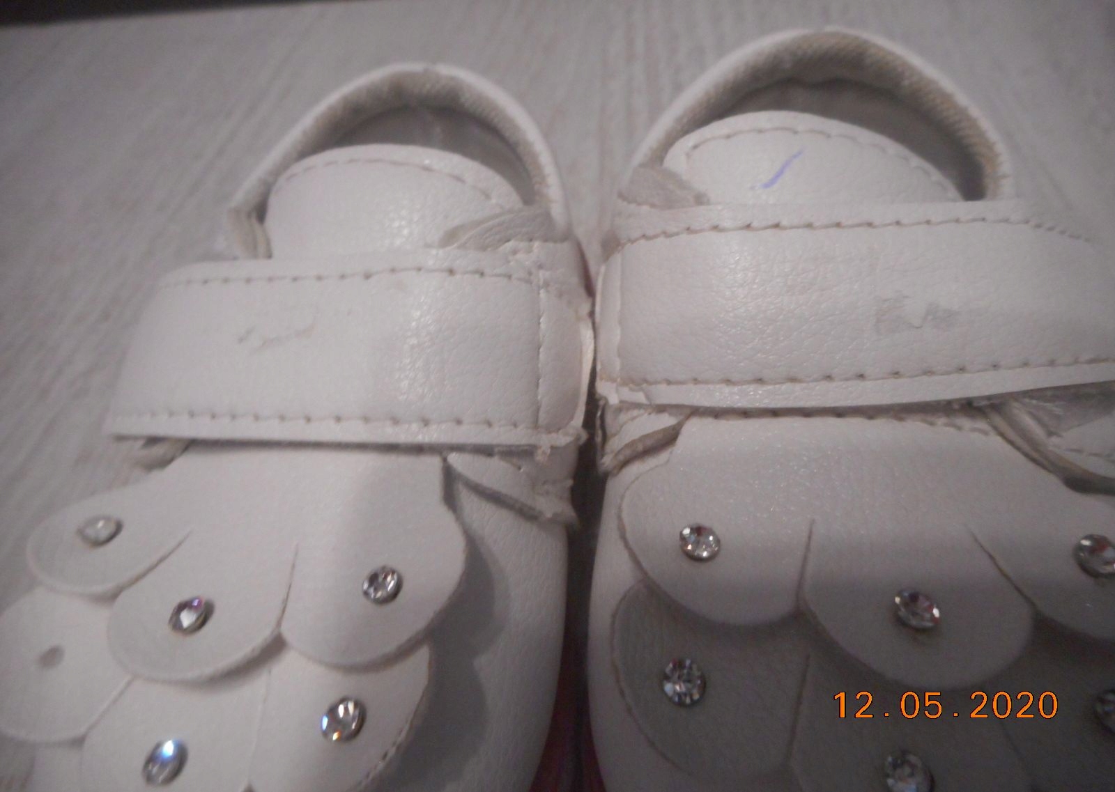 Śliczne buciki dla malutkiej dziewczynki rozm 15 Rozmiar (new) 16