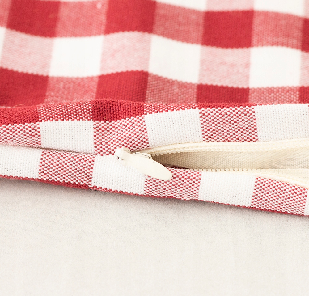 POSZEWKA W KRATKĘ na poduszkę czerwona 40x60cm EAN (GTIN) 7340197416462