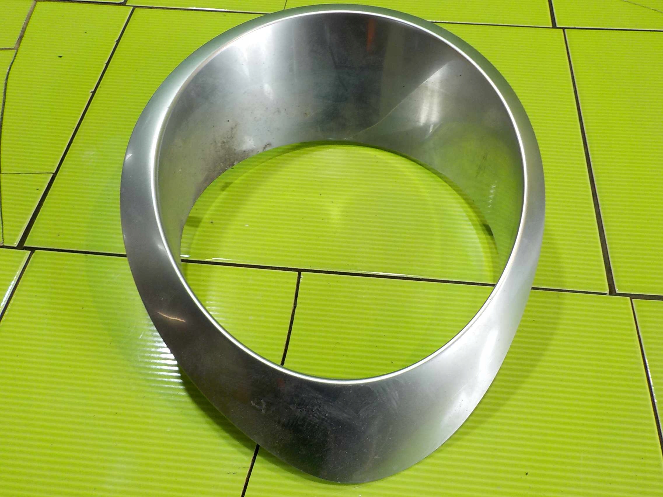 MITO LIFT 17r ramka lampy prawa tyl 21568007