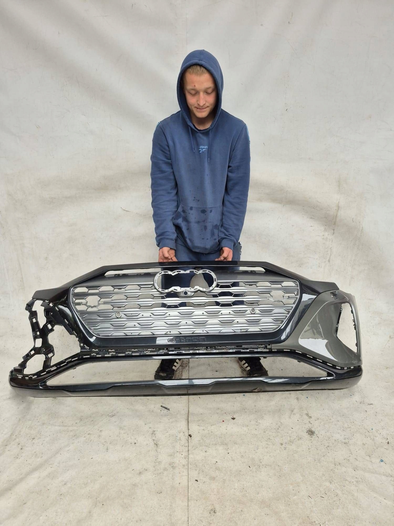 AUDI Q8 4KE E-TRON 18- bumper front front SPR PDC