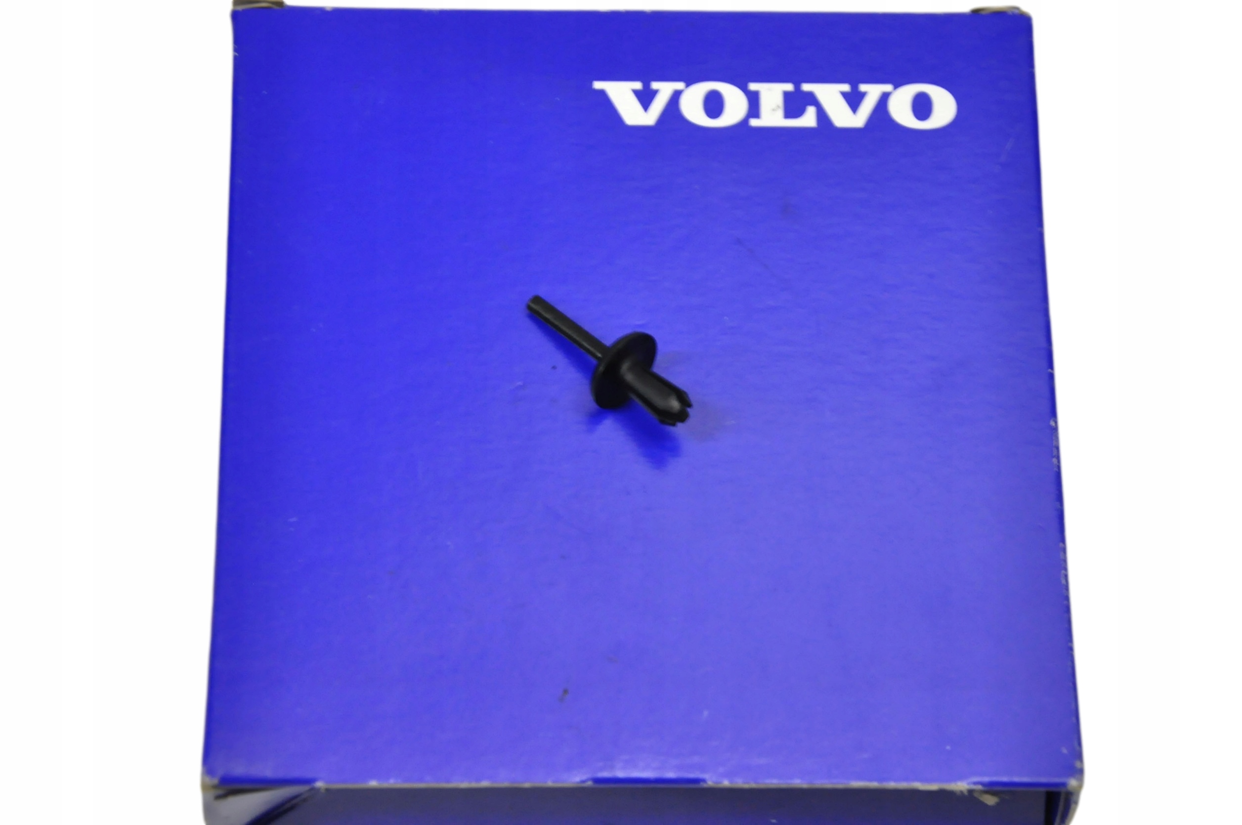 VOLVO 740 760 spinka kolek listwy zewnetrznej OE 1