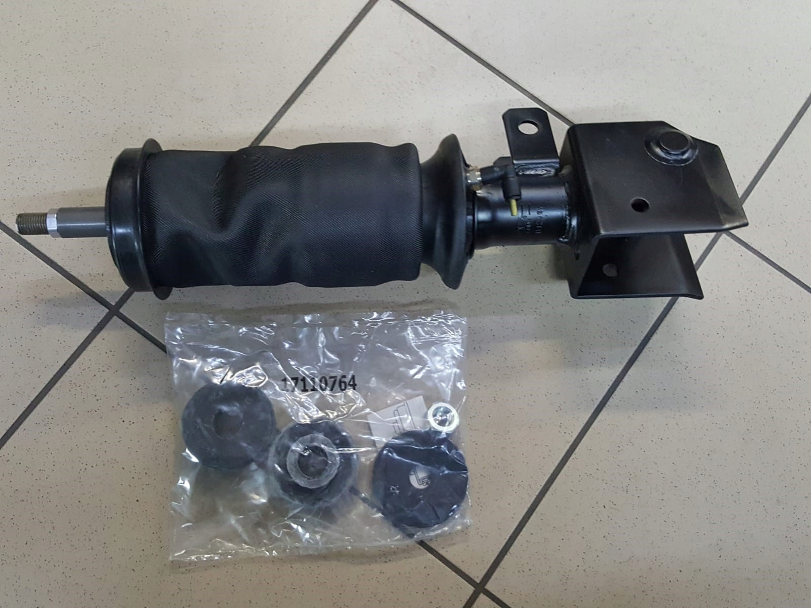 920274 - МОНРО АМОРТИЗАТОР ВИБРАЦИИ КАБИНЫ RENAULT CB0070