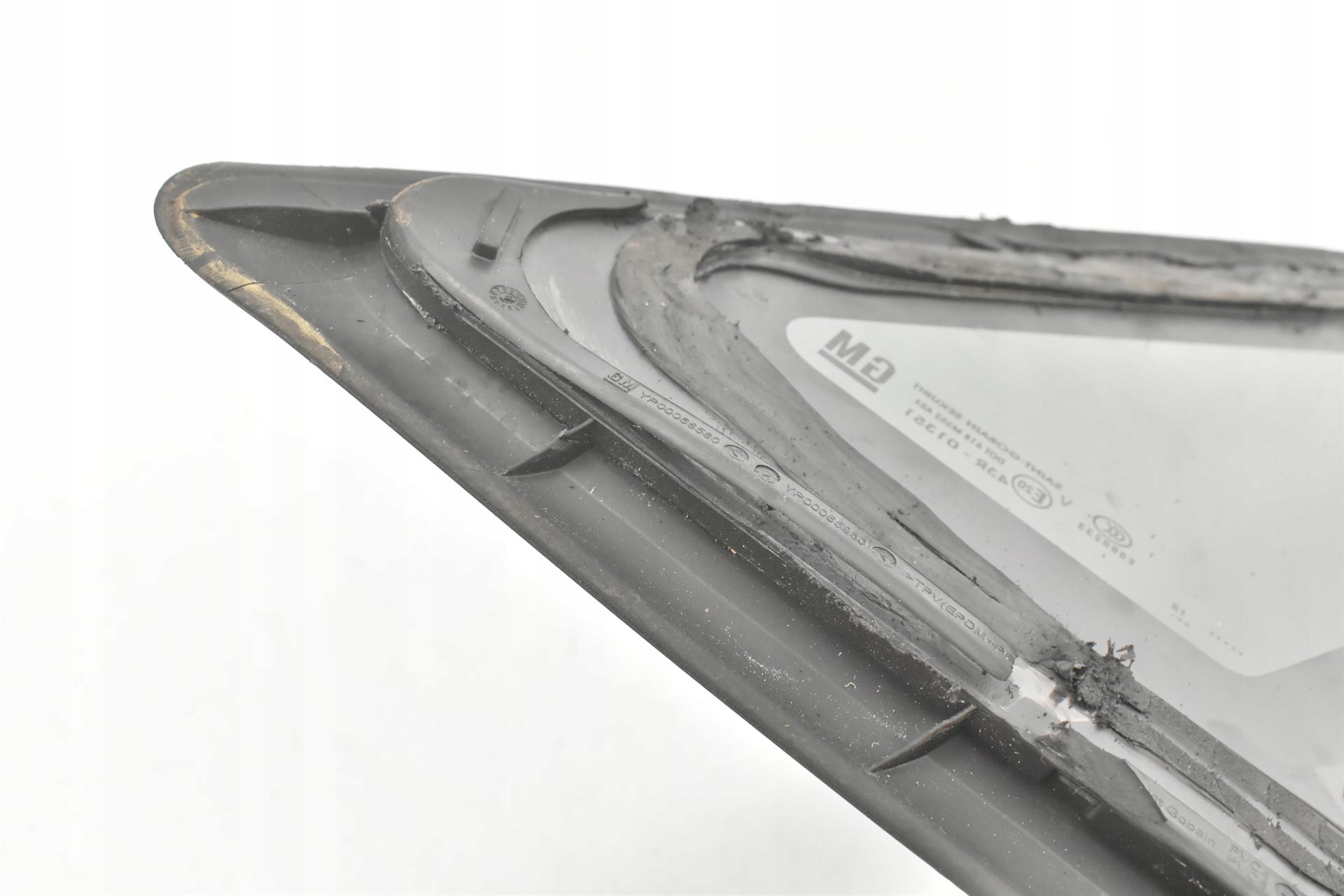 SZYBA KAROSERYJNA LEWY TYŁ YP00066580 OPEL GRANDLAND X 2018 Producent części Opel OE